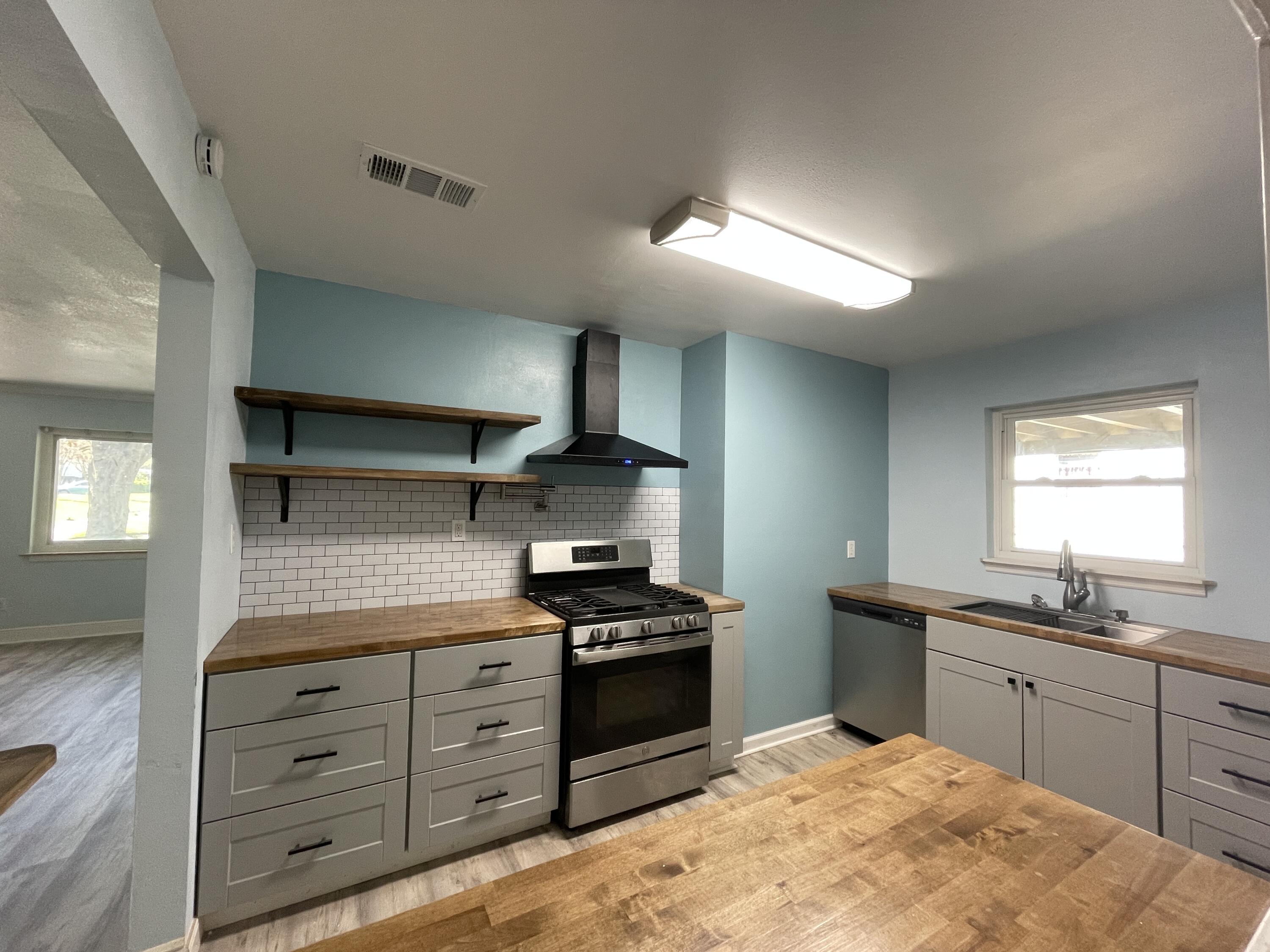 OAK TREE PARK - Residential