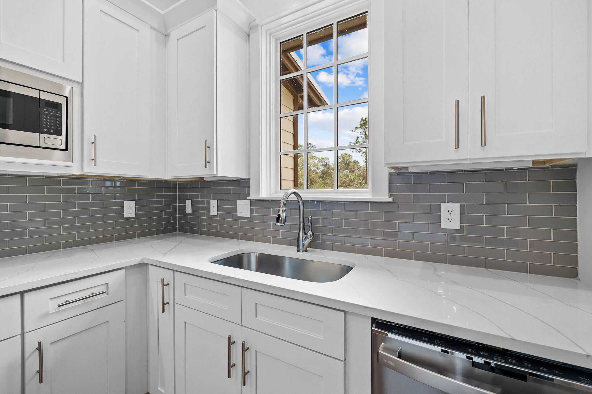 WILD HERON - Residential Lease