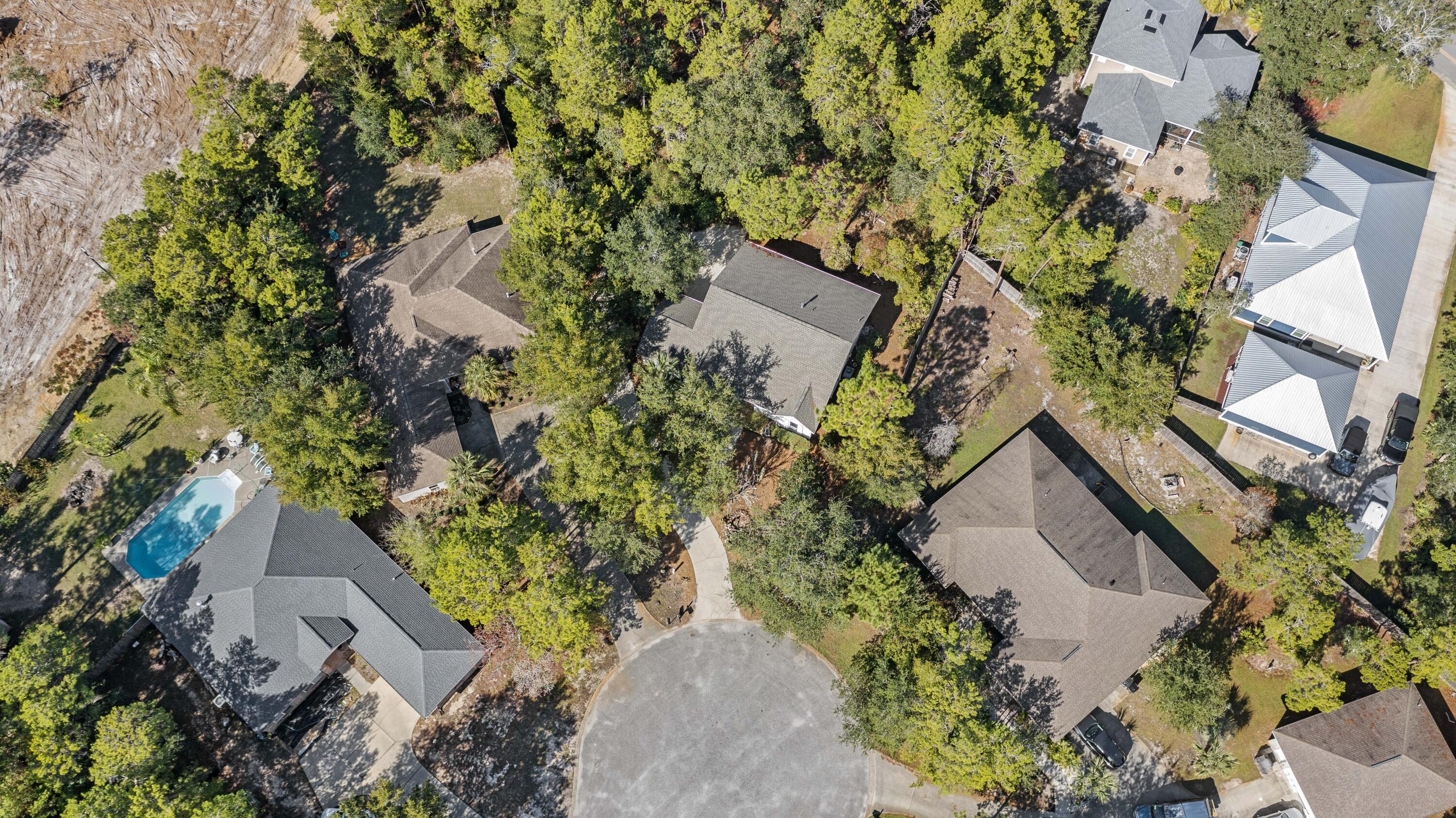 PELICAN BAY - Residential