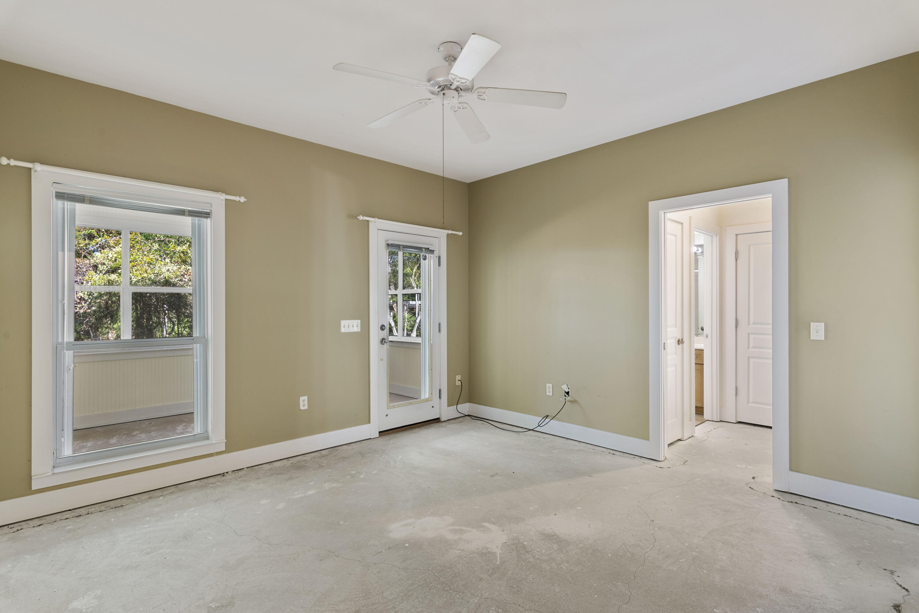 PELICAN BAY - Residential