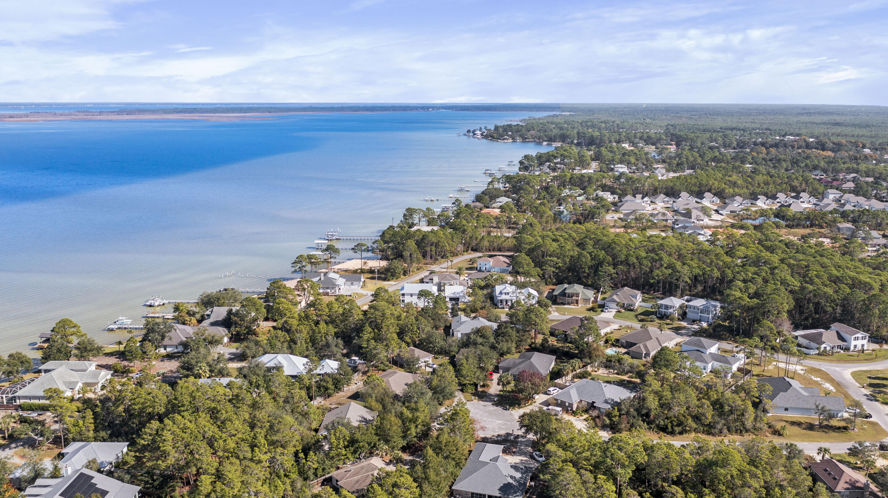 PELICAN BAY - Residential