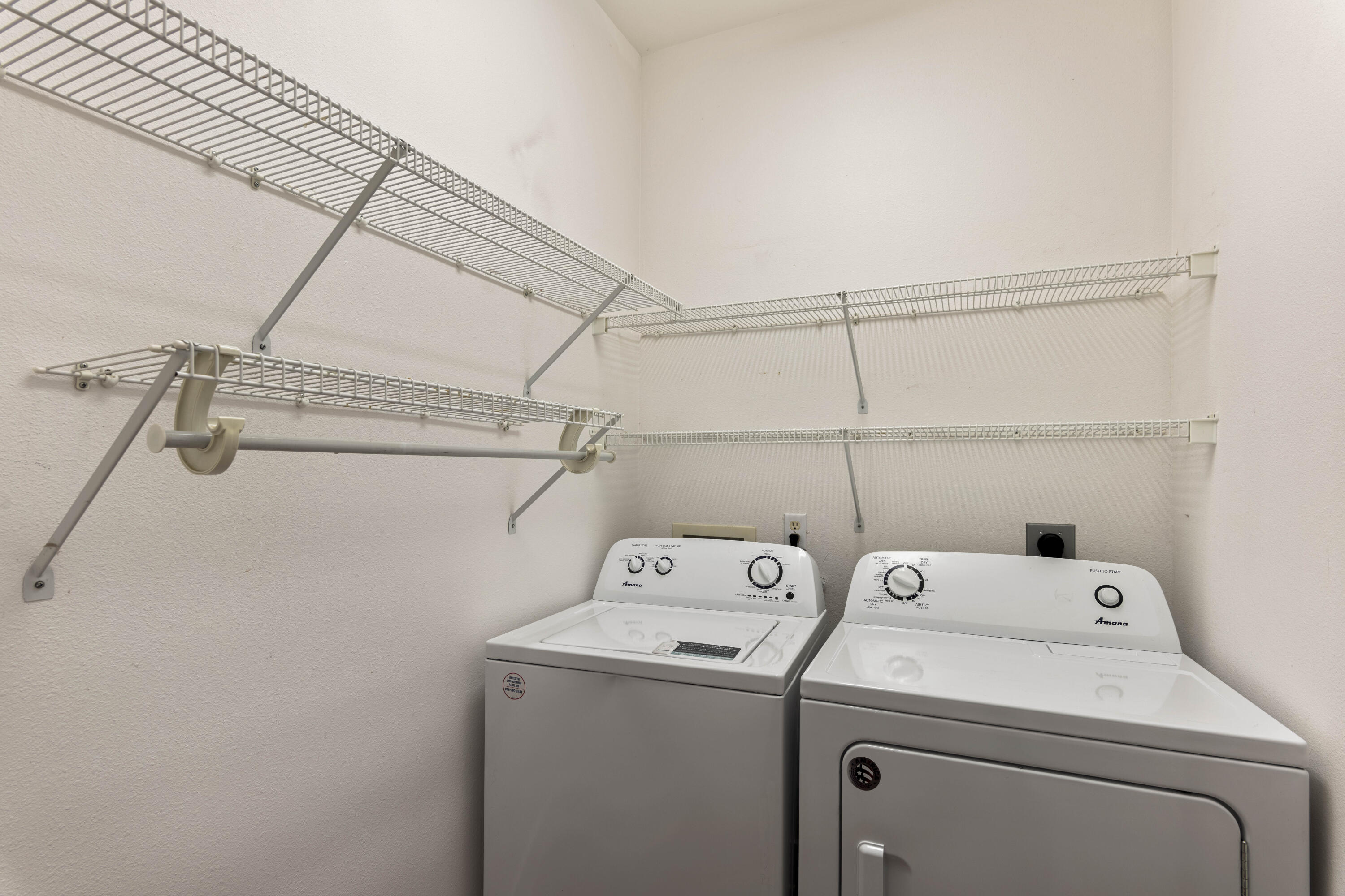 PELICAN BAY - Residential