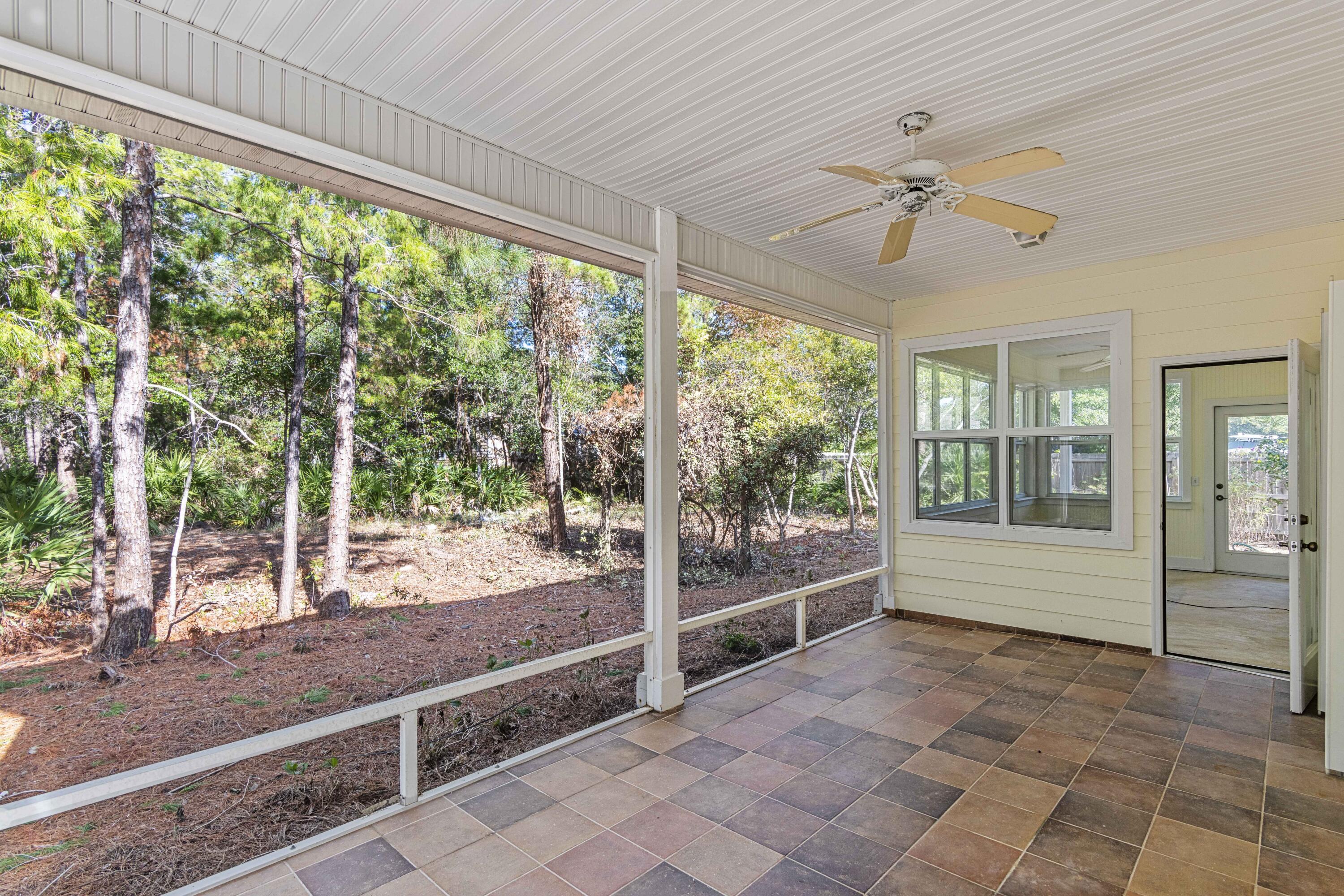 PELICAN BAY - Residential