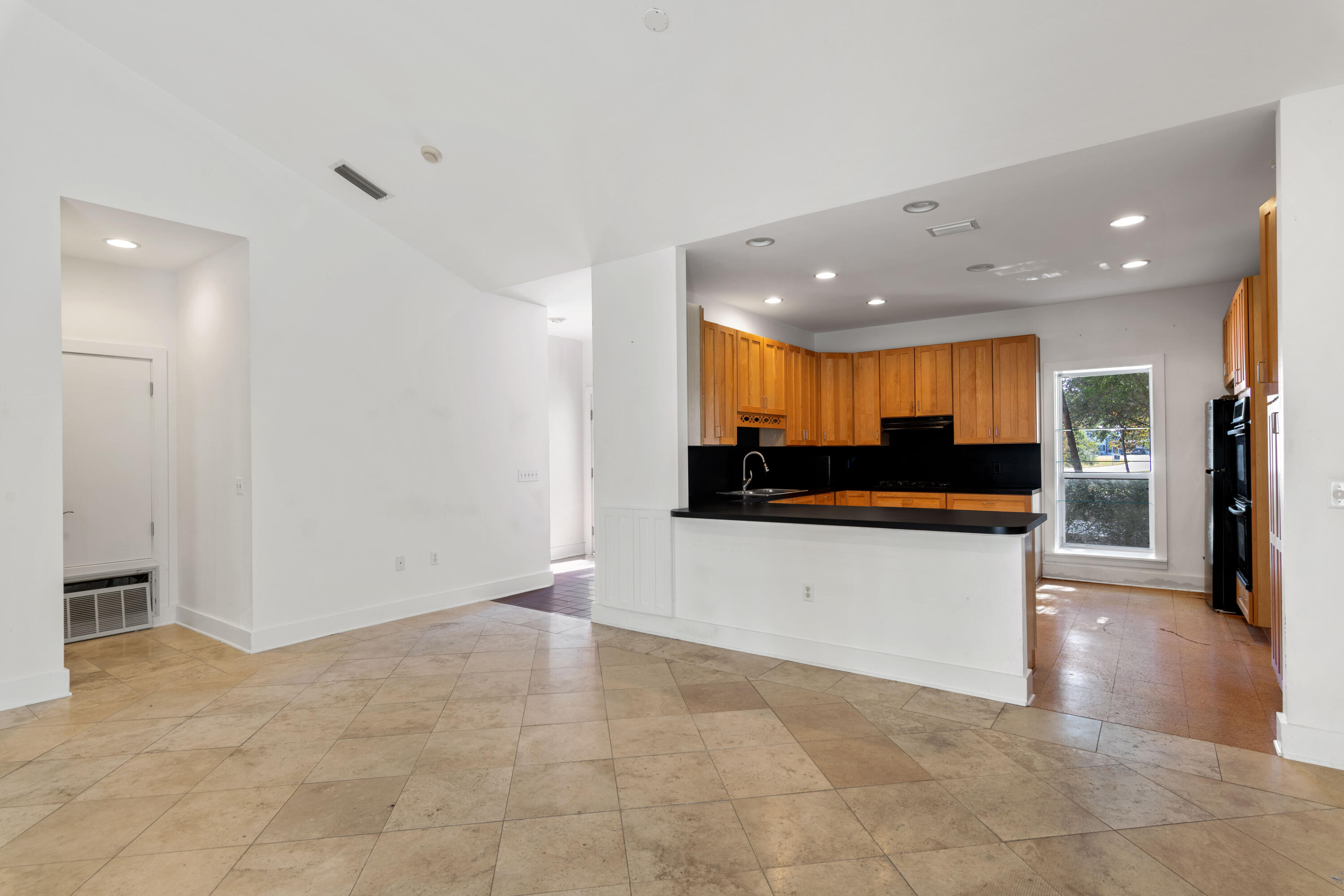 PELICAN BAY - Residential