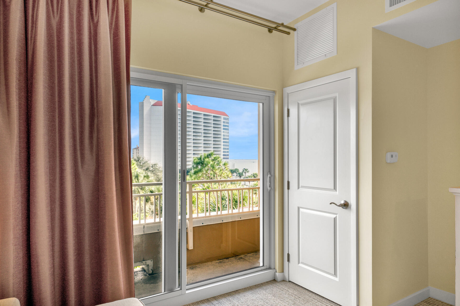 LUAU II - Residential