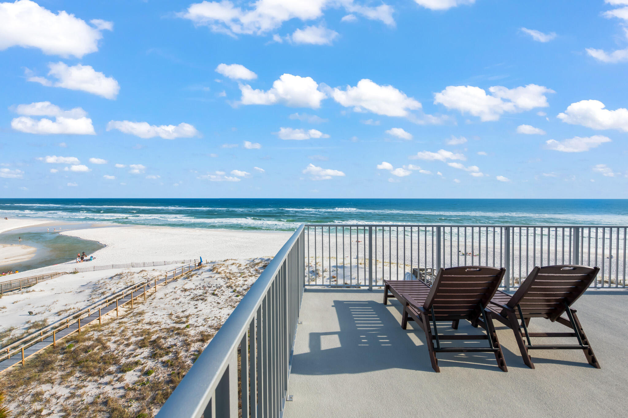 COMMODORE'S RETREAT LIMITED CONDO - Residential