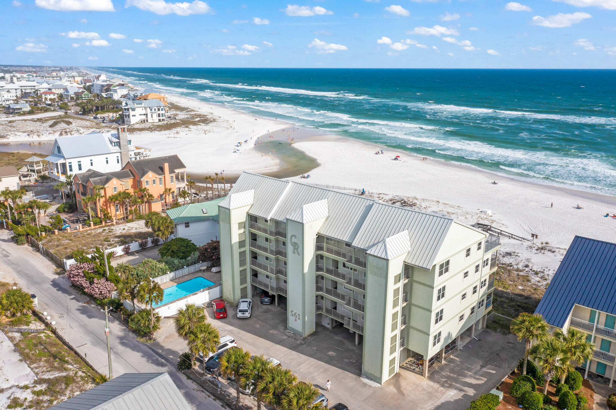 COMMODORE'S RETREAT LIMITED CONDO - Residential
