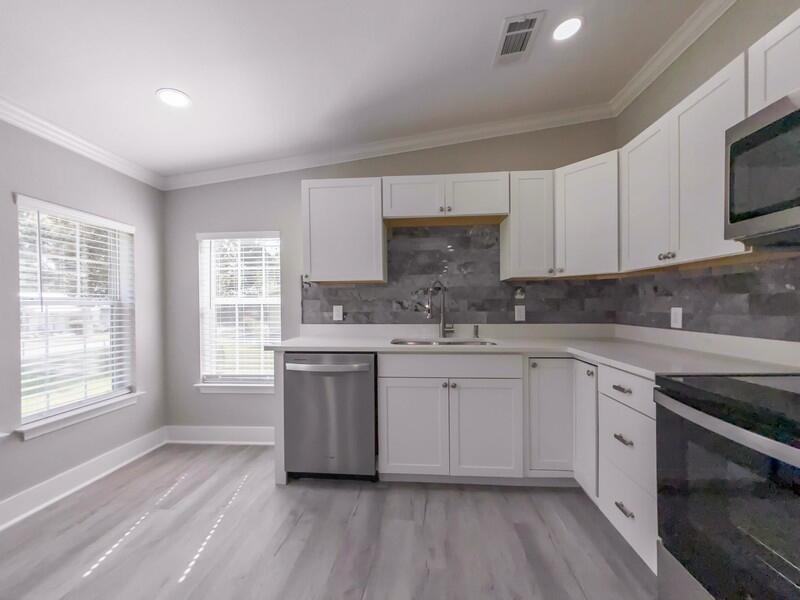 CRESTVIEW - Residential