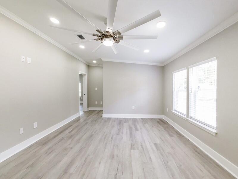 CRESTVIEW - Residential