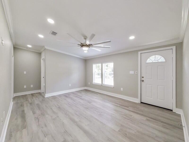 CRESTVIEW - Residential