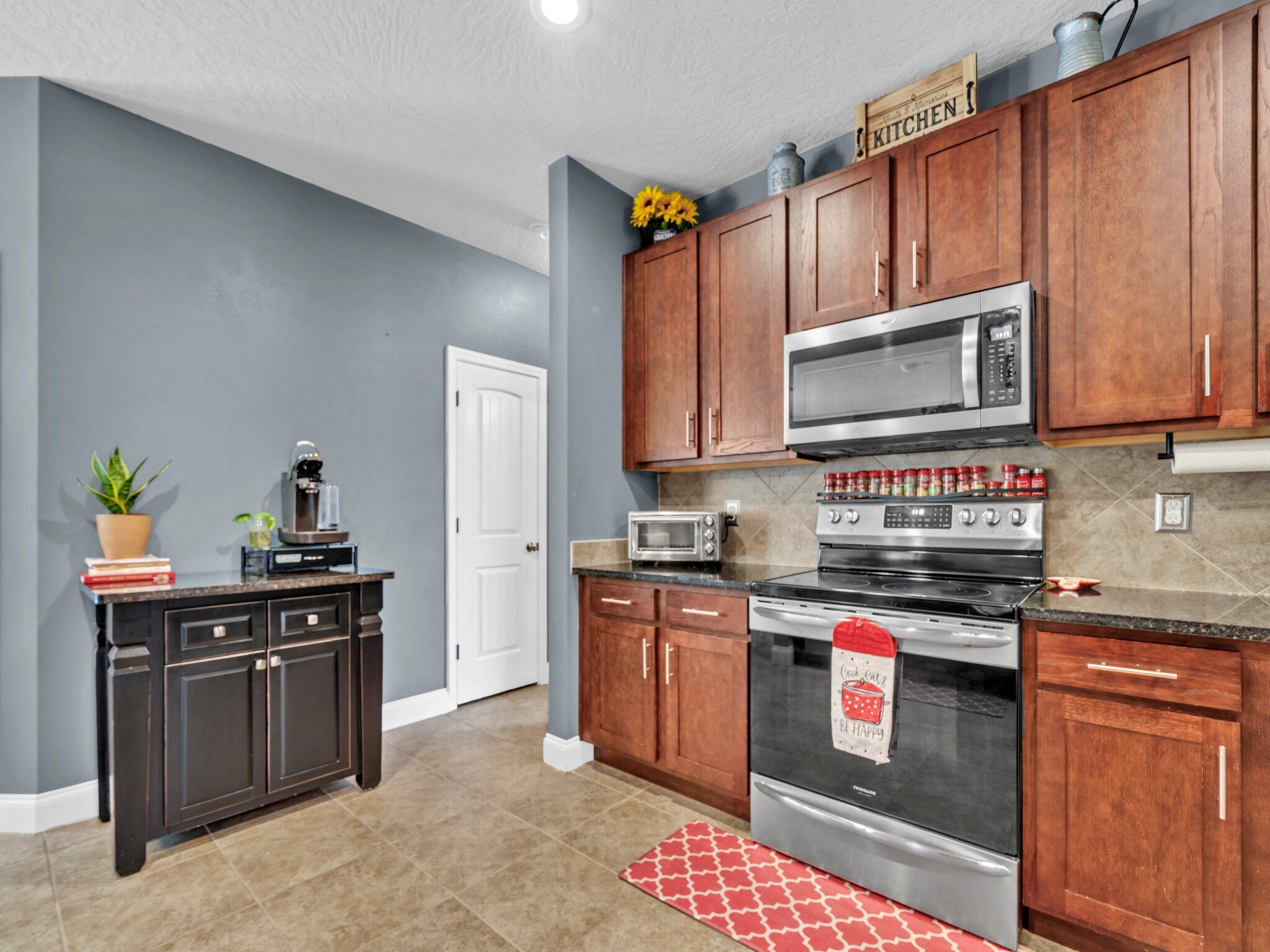 KAITLYNS PRESERVE - Residential