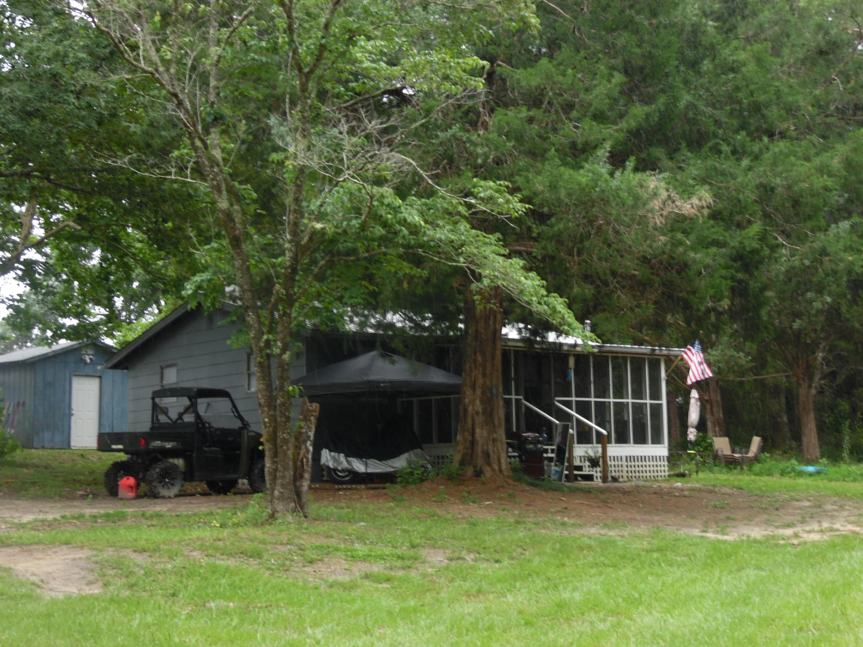 Cute and affordable little 2 bedroom country home. Has new counter tops and appliances on 1 acre, well and septic, and storage building. What more could you ask for $39,500! Easy to show. Call today.