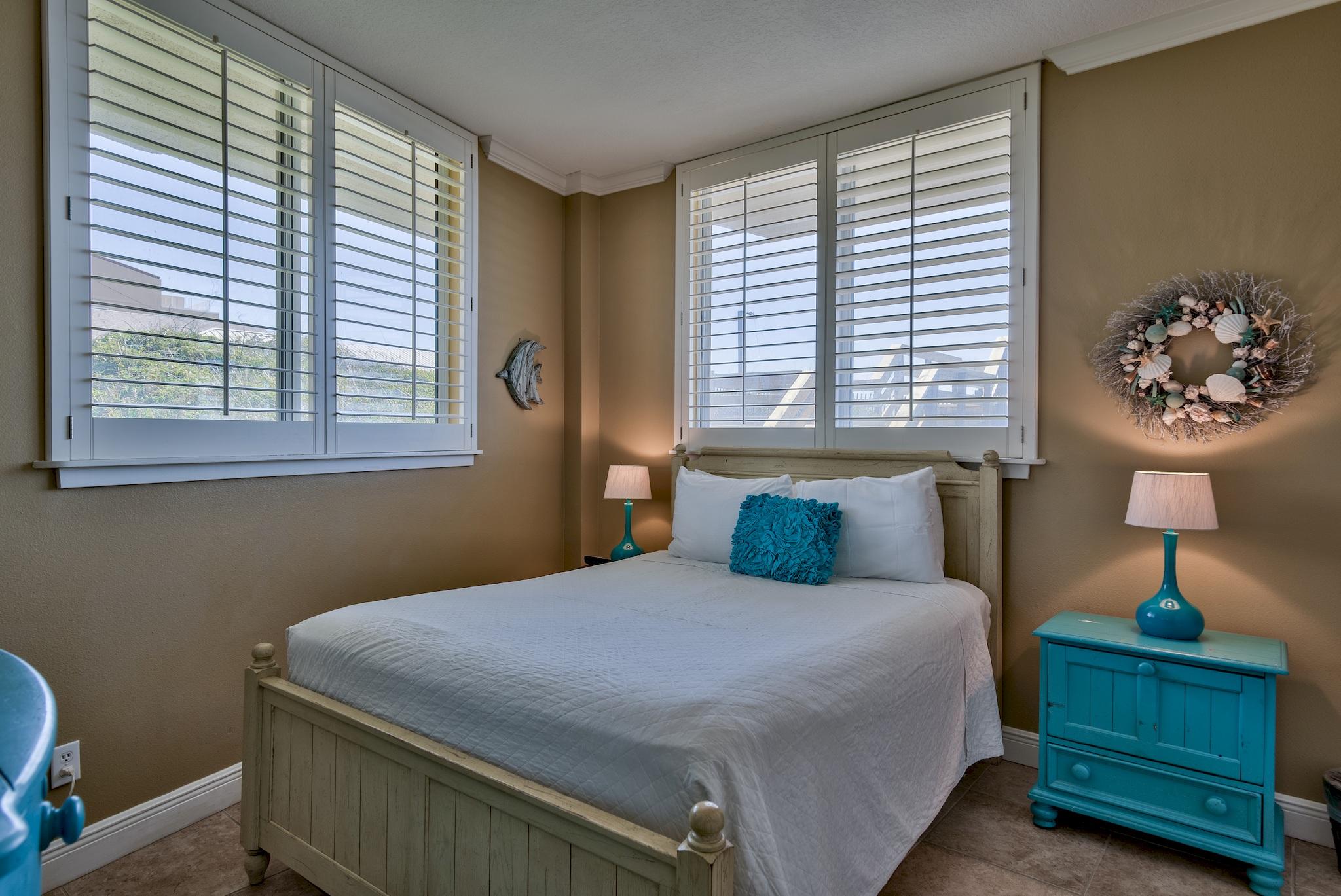 MAINSAIL CONDO PH 1 - Residential