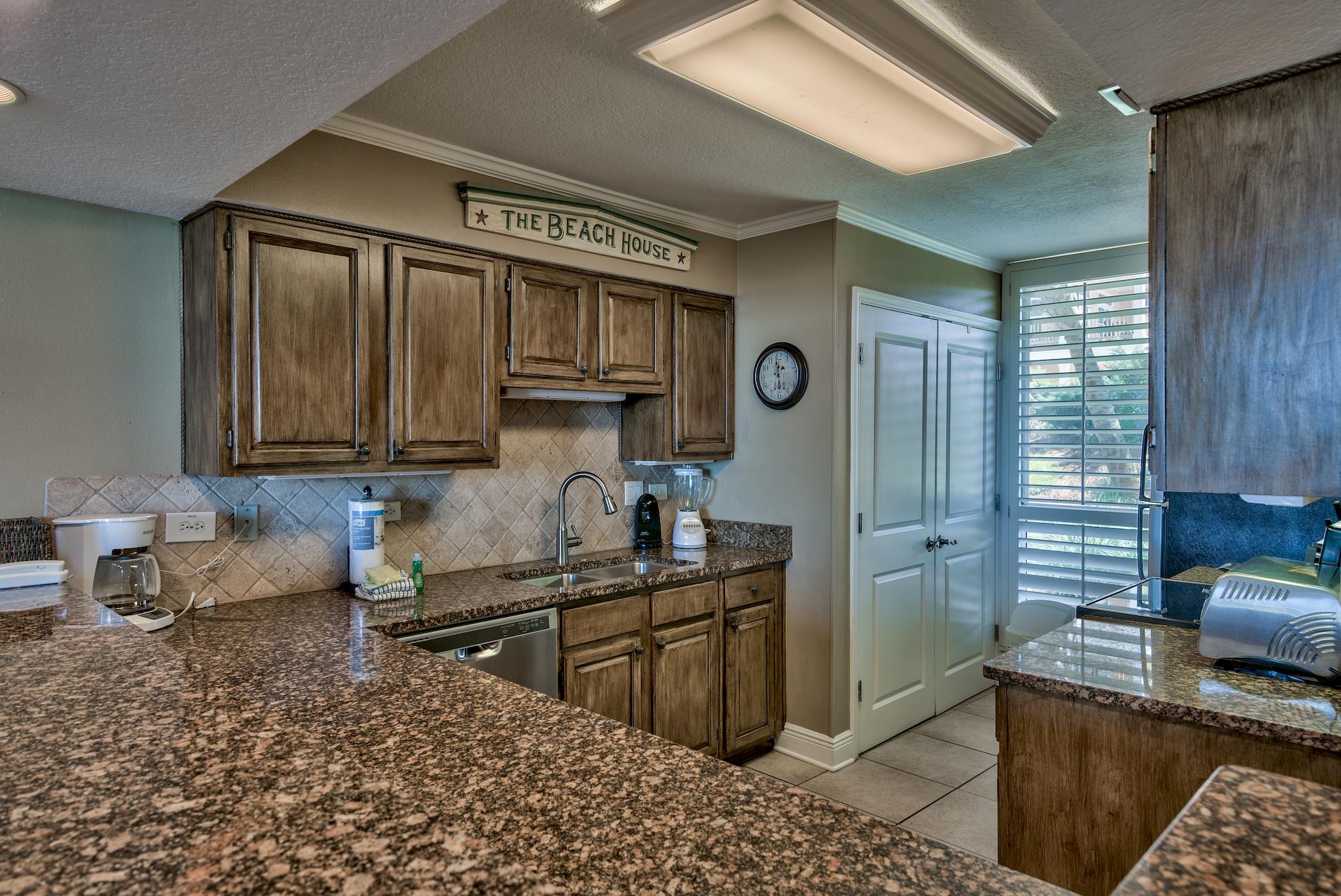 MAINSAIL CONDO PH 1 - Residential