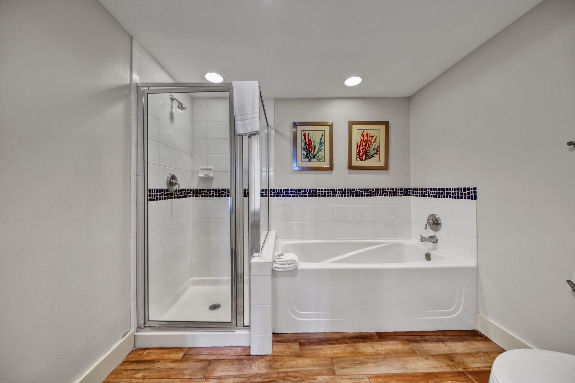 MARKET STREET INN - Residential