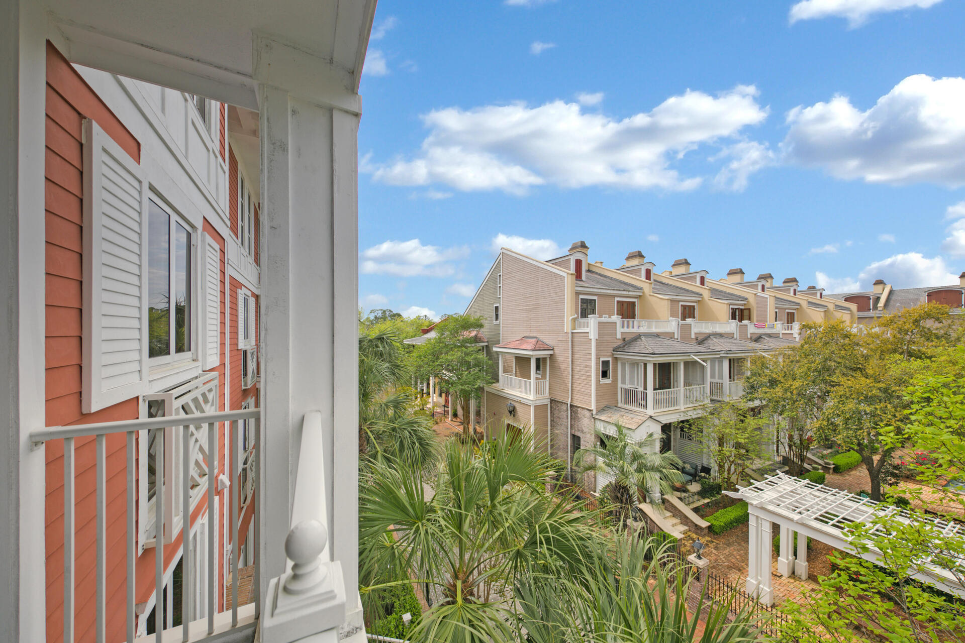 MARKET STREET INN - Residential