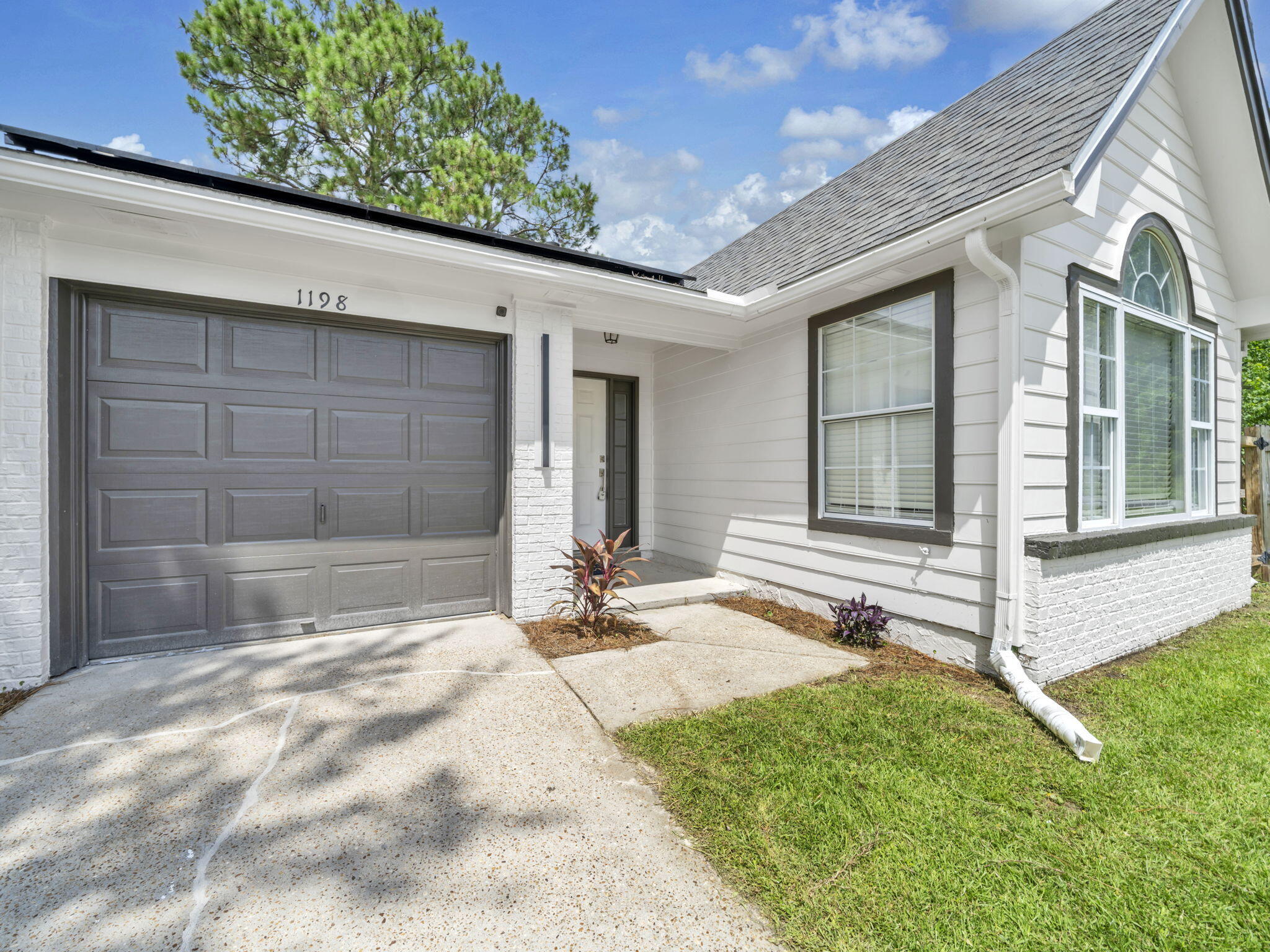 SADDLE CREEK - Residential