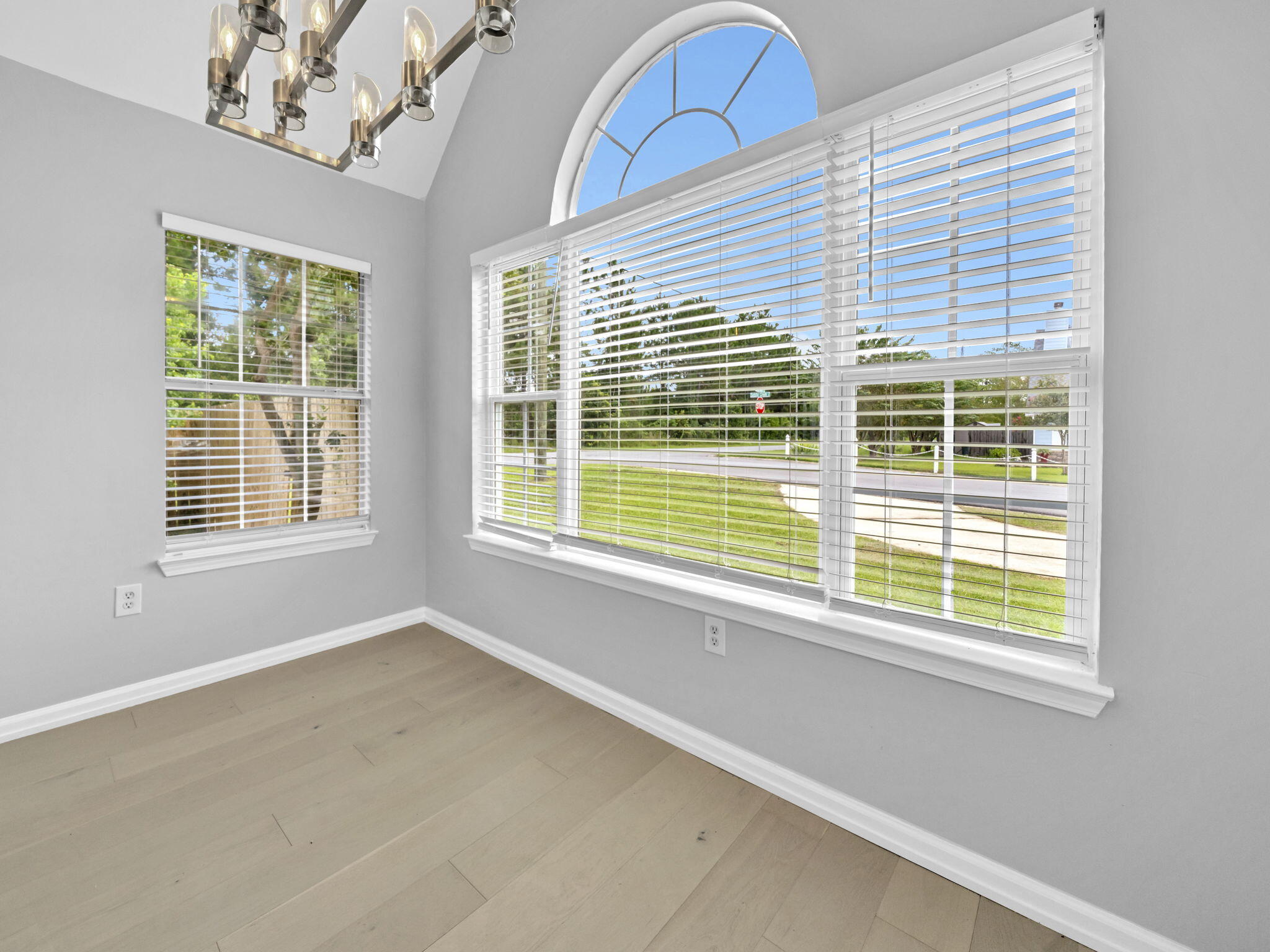 SADDLE CREEK - Residential