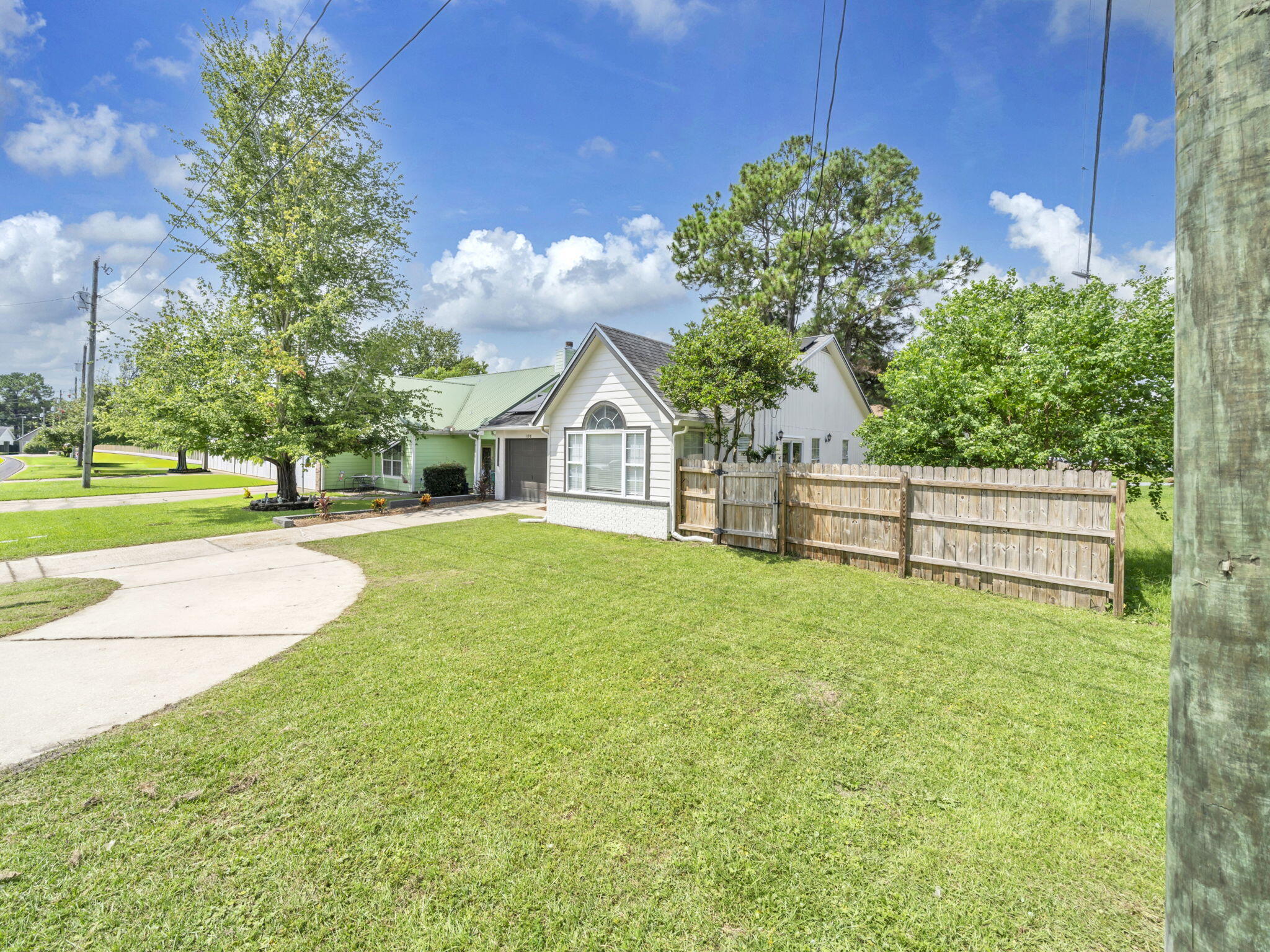 SADDLE CREEK - Residential