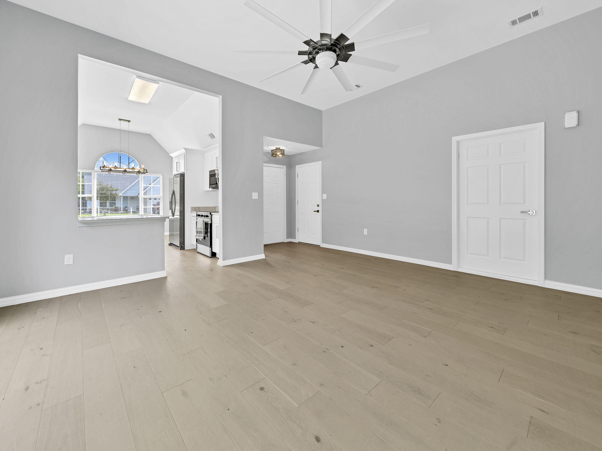 SADDLE CREEK - Residential