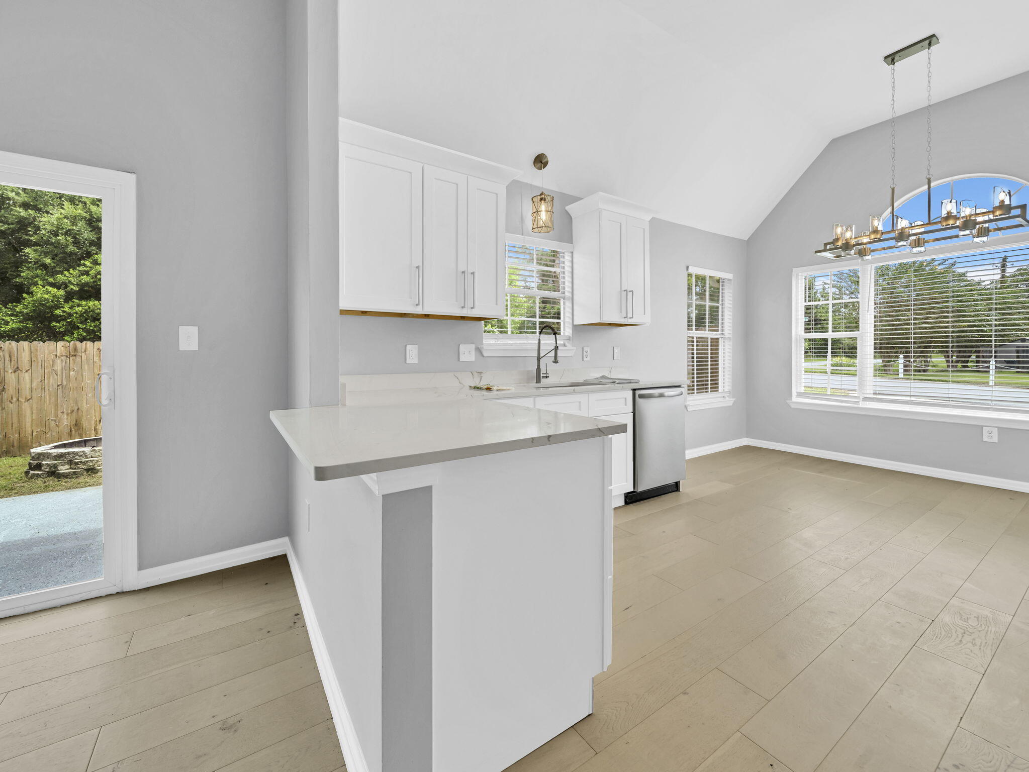 SADDLE CREEK - Residential