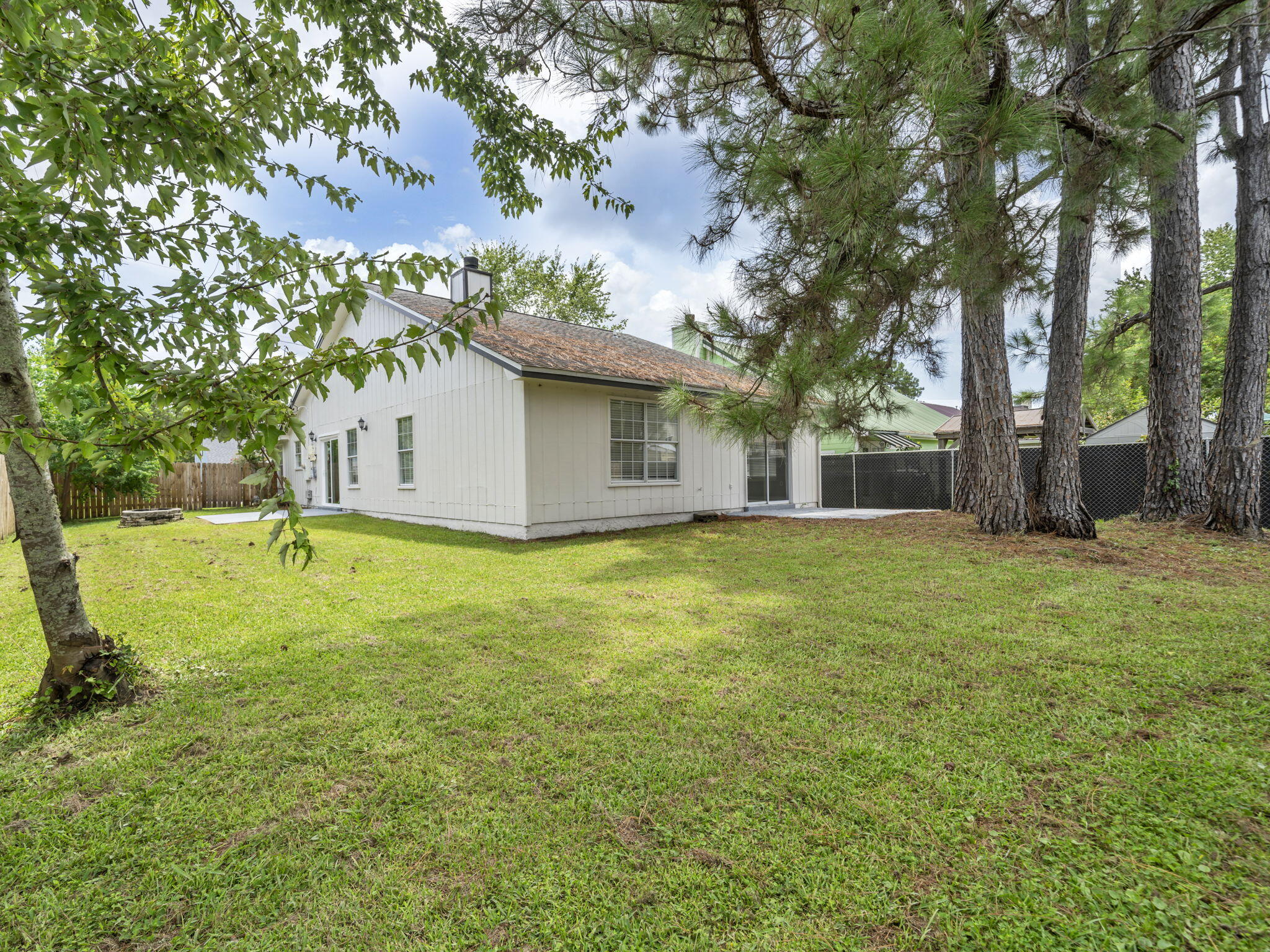 SADDLE CREEK - Residential