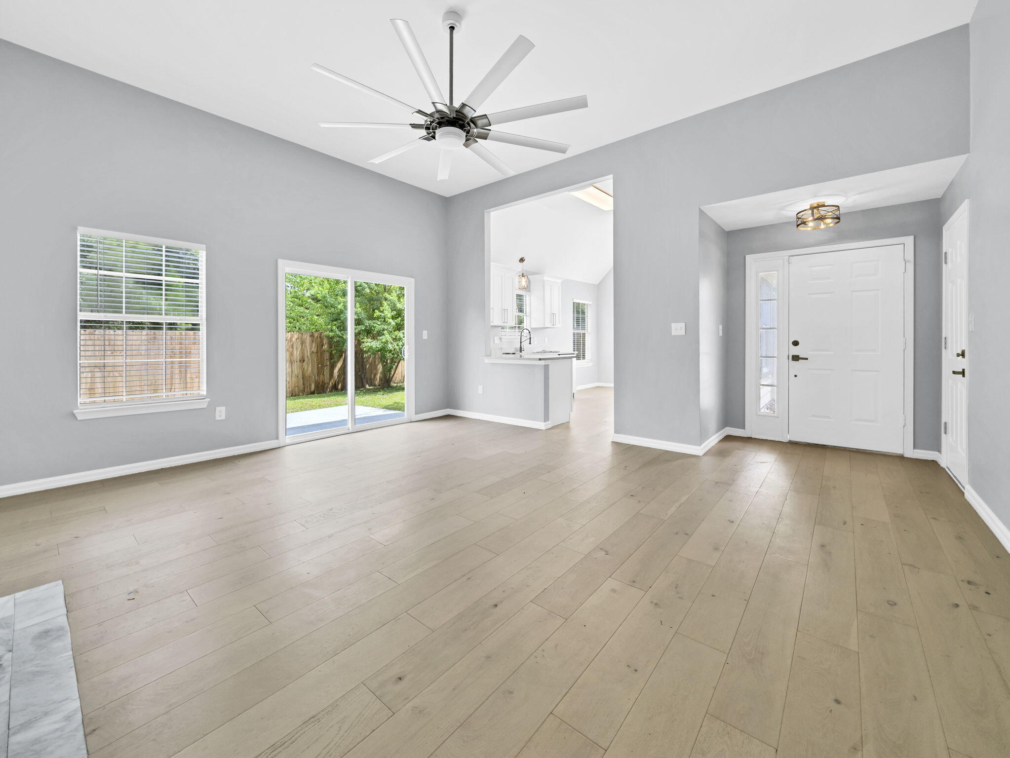 SADDLE CREEK - Residential
