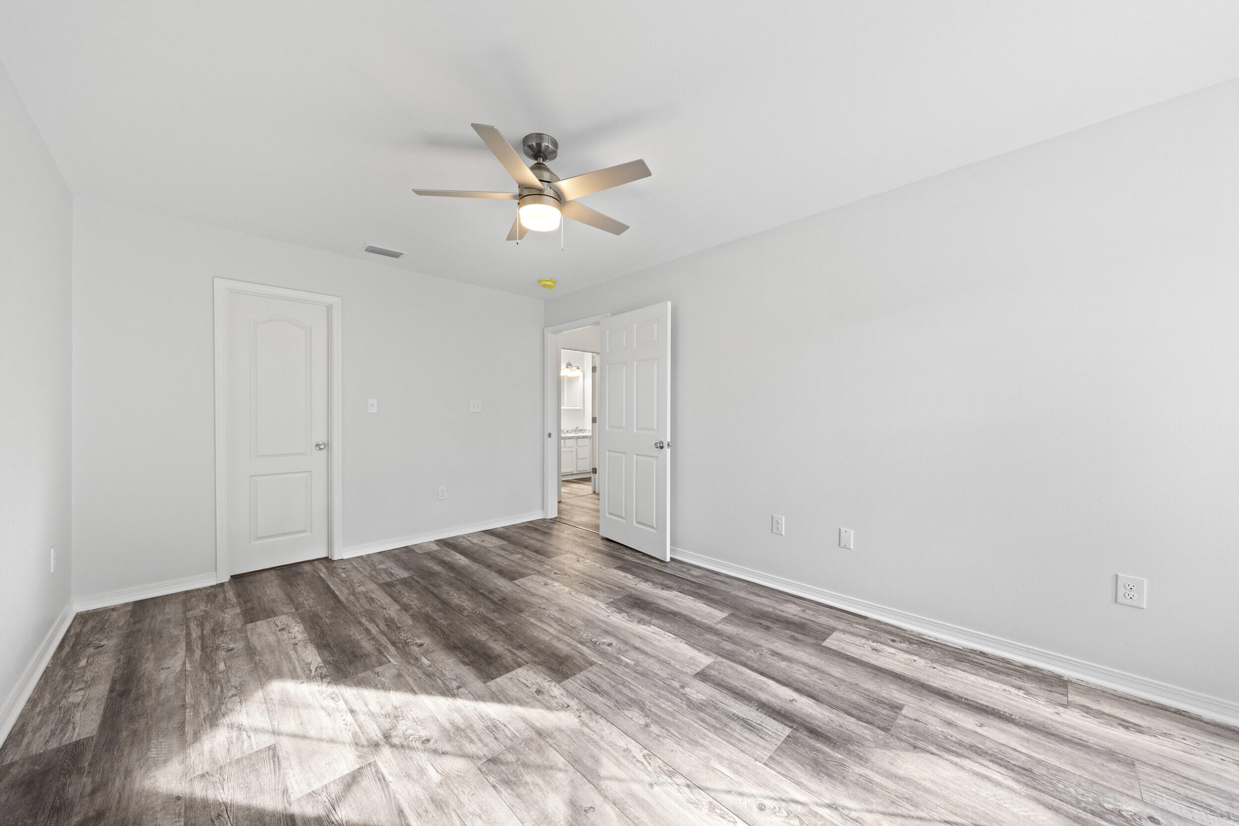 Valparaiso Pinecrest 2 - Residential Lease