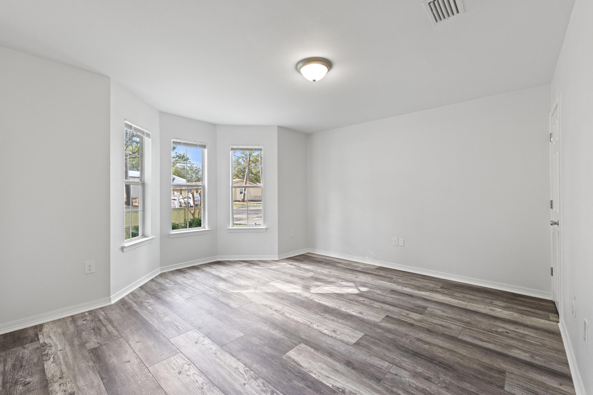 Valparaiso Pinecrest 2 - Residential Lease