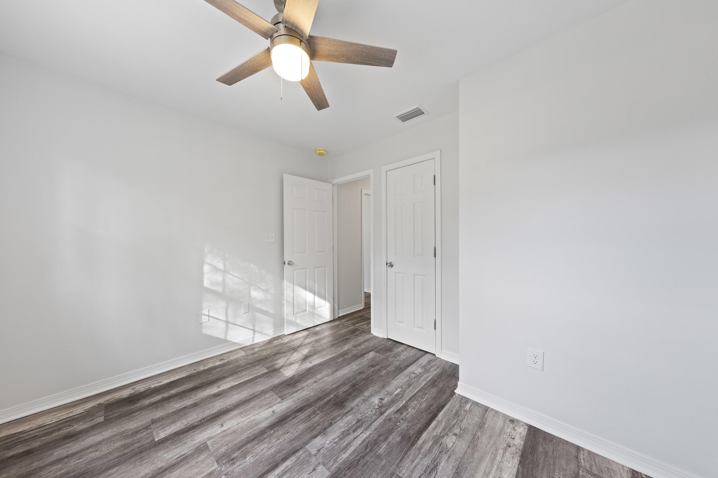 Valparaiso Pinecrest 2 - Residential Lease
