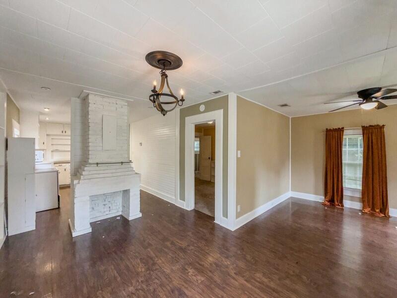 CRESTVIEW - Residential