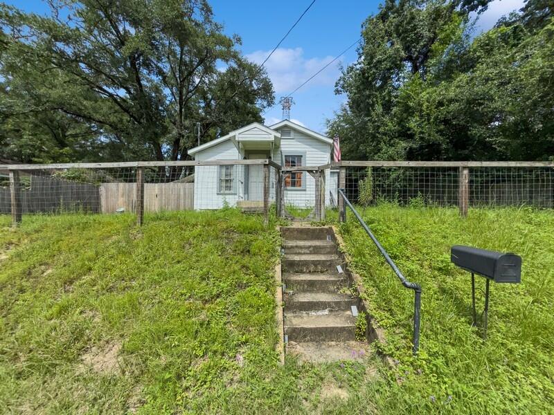 CRESTVIEW - Residential