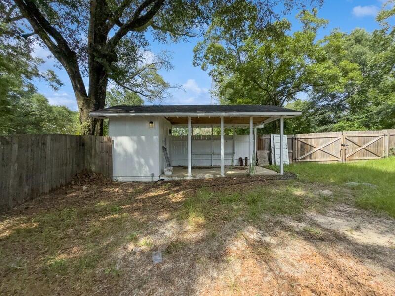 CRESTVIEW - Residential