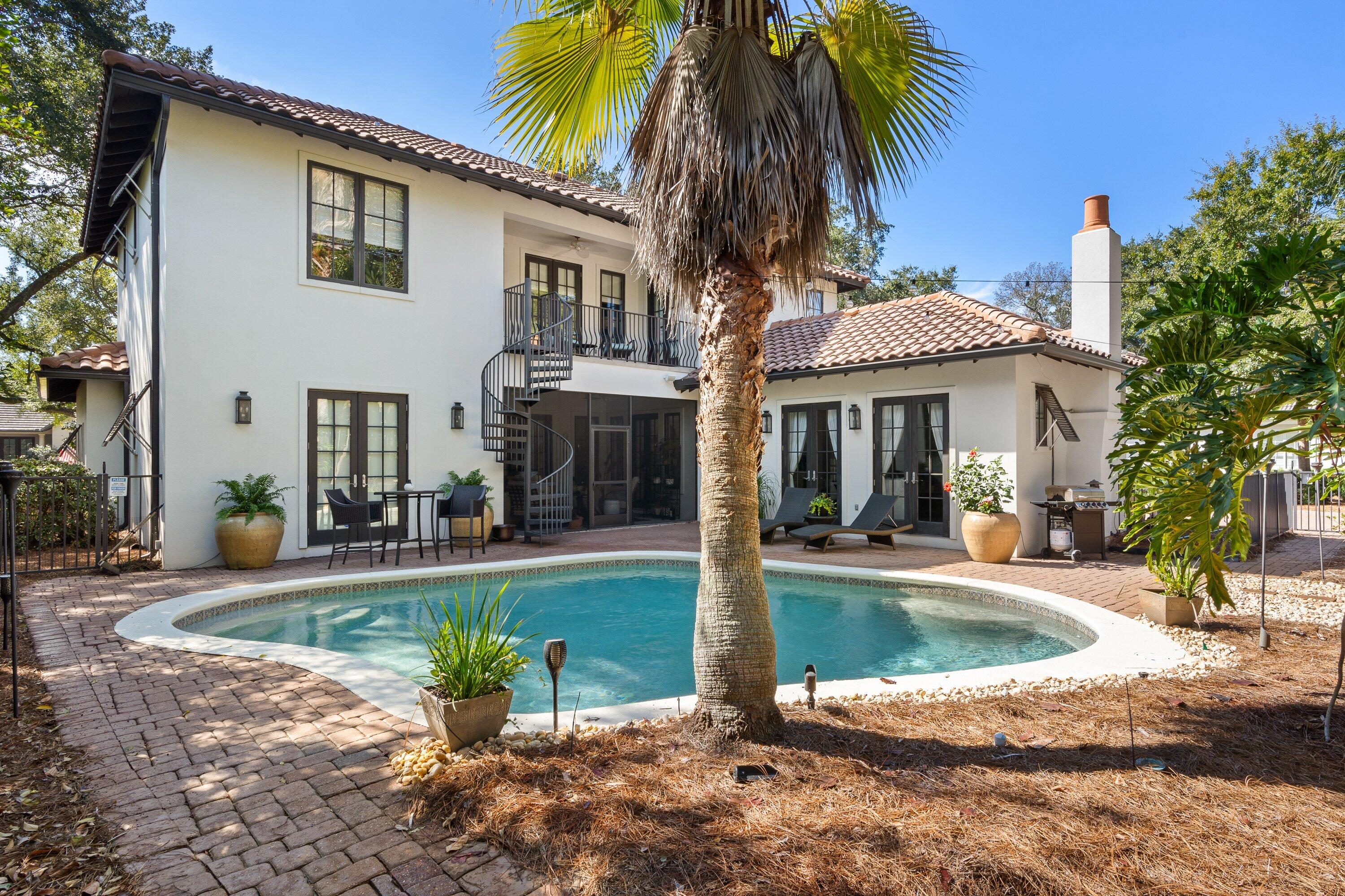 BURNT PINE - Residential