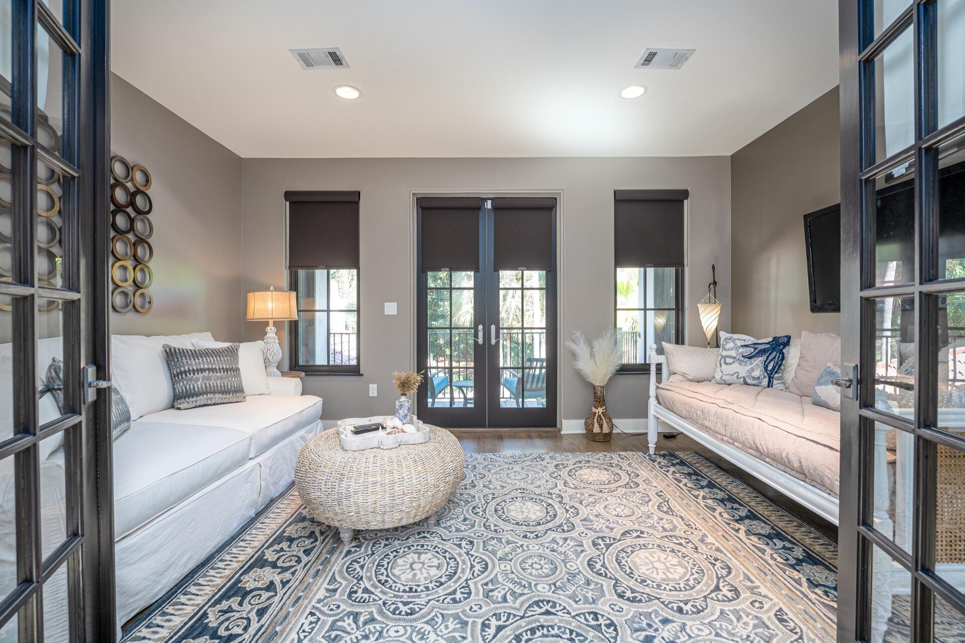 BURNT PINE - Residential