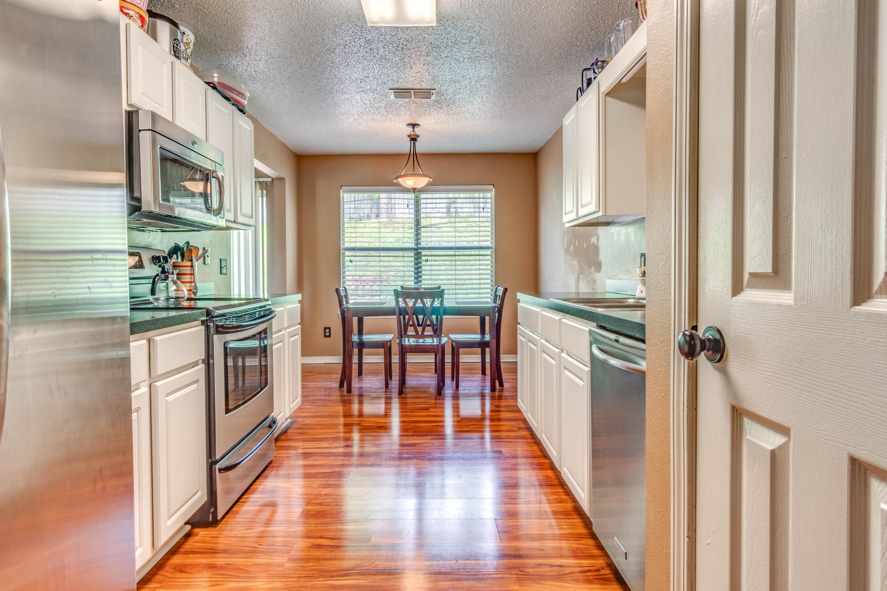 COUNTRYVIEW ESTATES 10TH ADDN - Residential