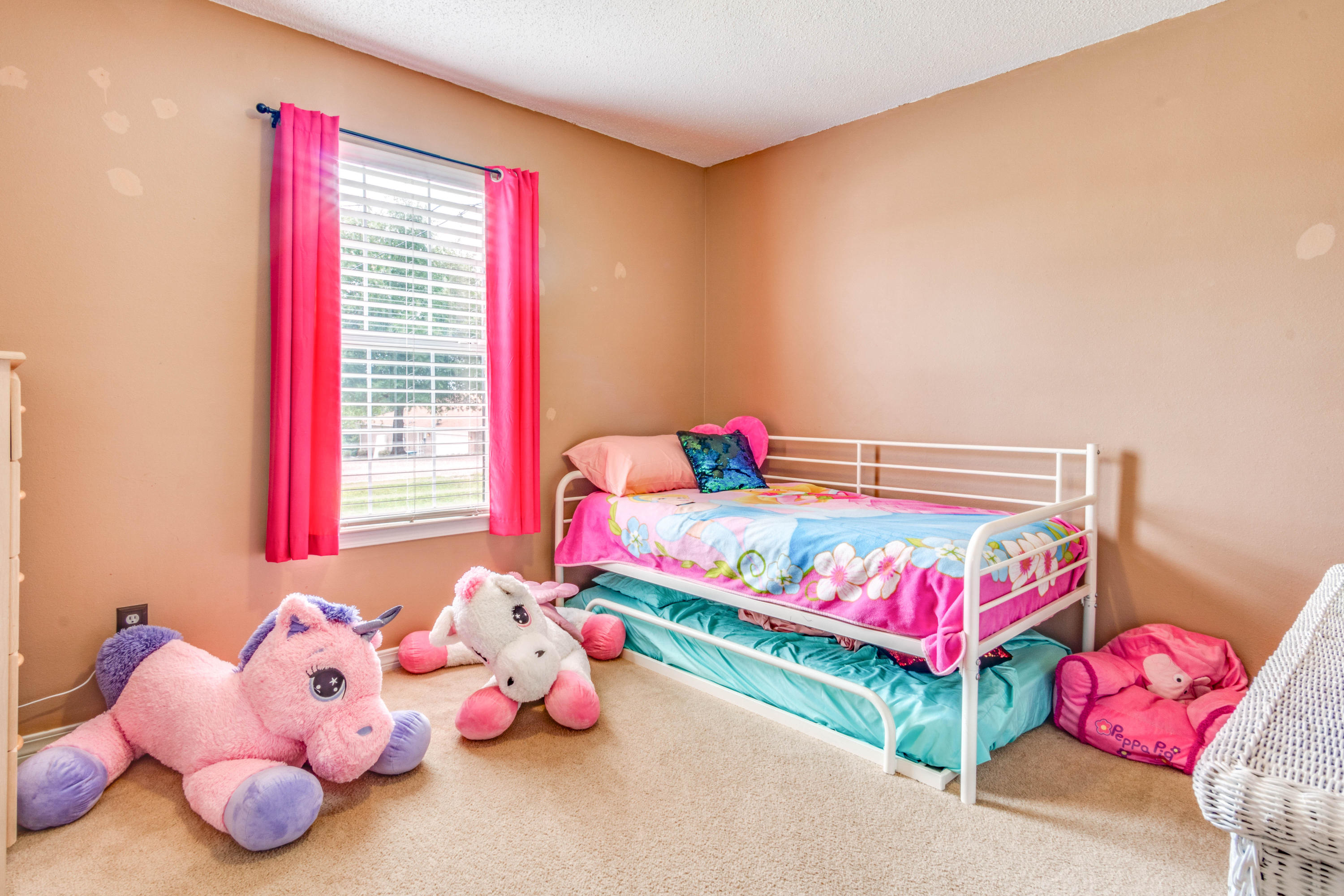 COUNTRYVIEW ESTATES 10TH ADDN - Residential