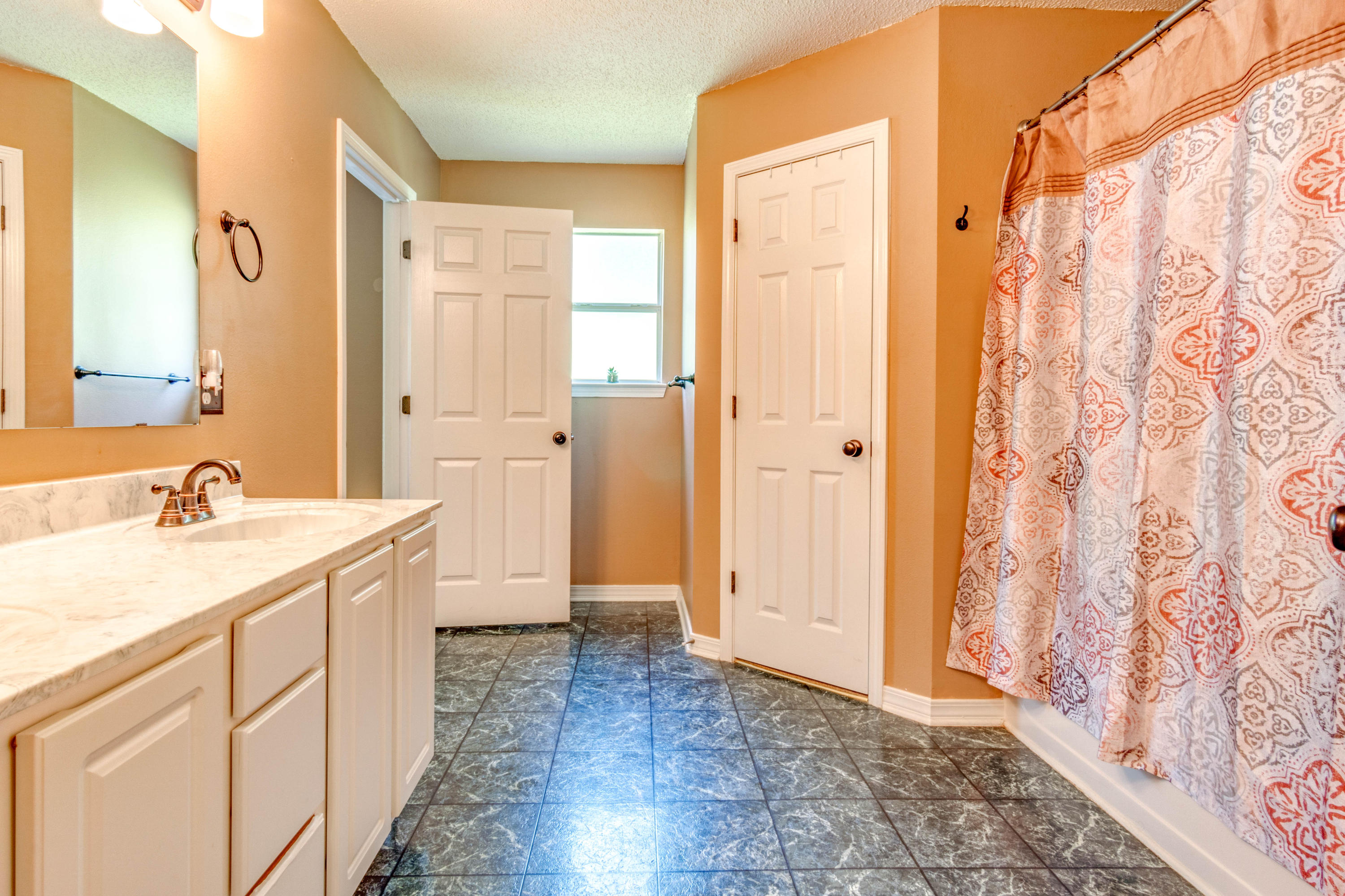 COUNTRYVIEW ESTATES 10TH ADDN - Residential