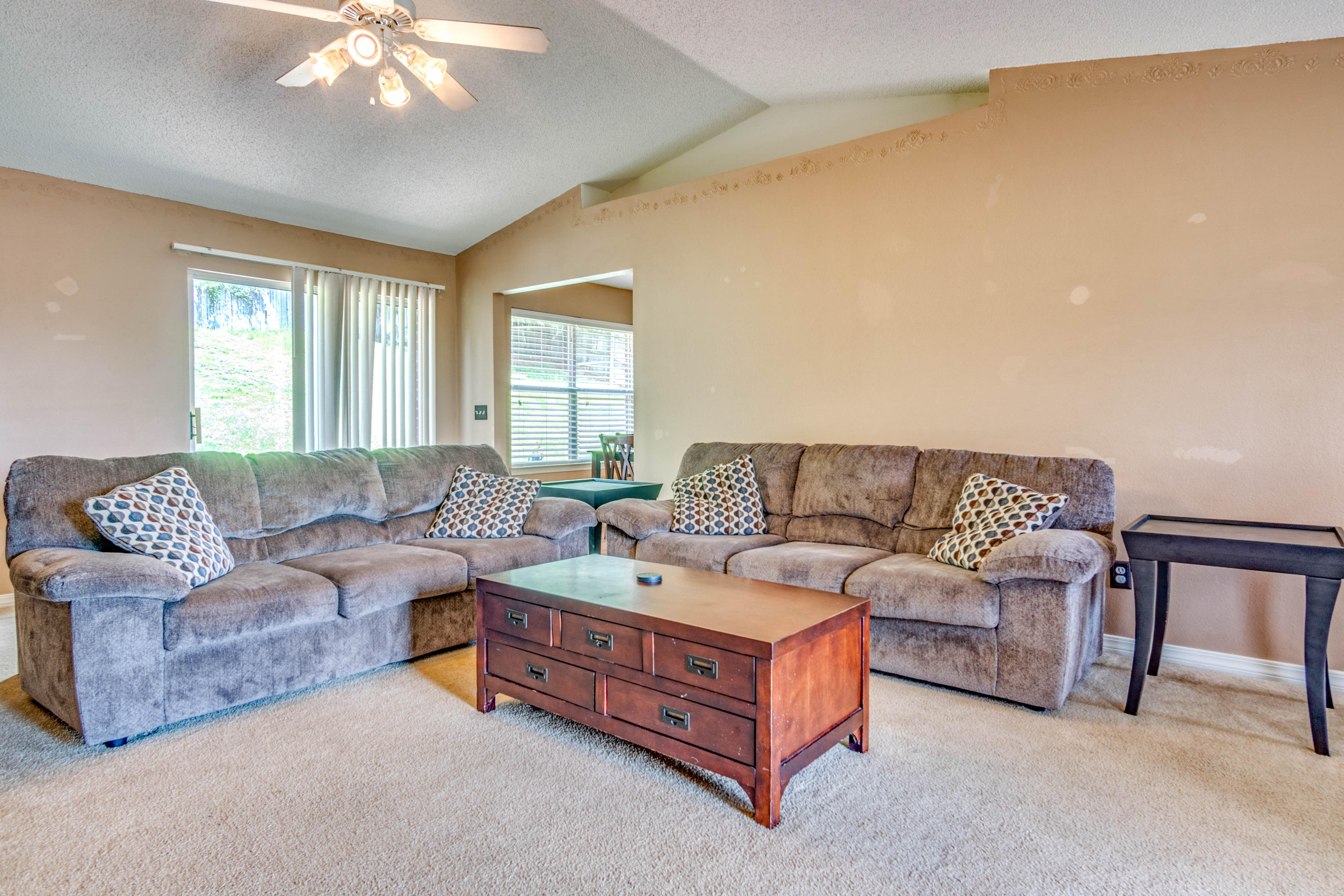 COUNTRYVIEW ESTATES 10TH ADDN - Residential