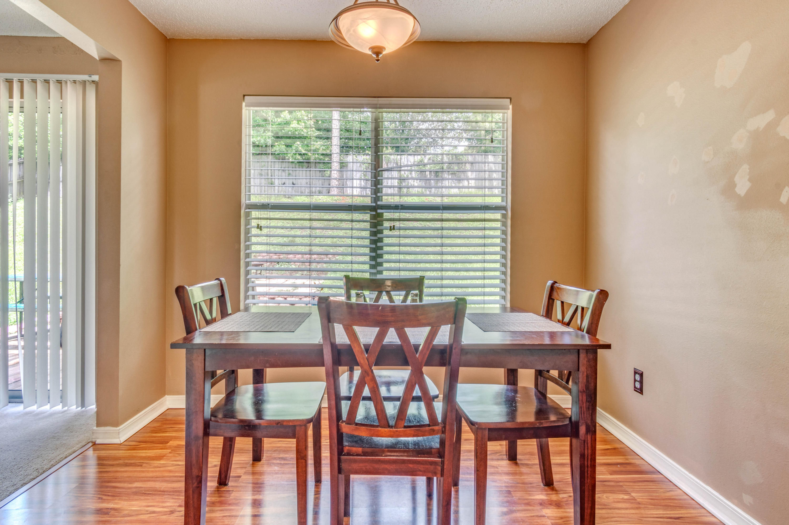 COUNTRYVIEW ESTATES 10TH ADDN - Residential