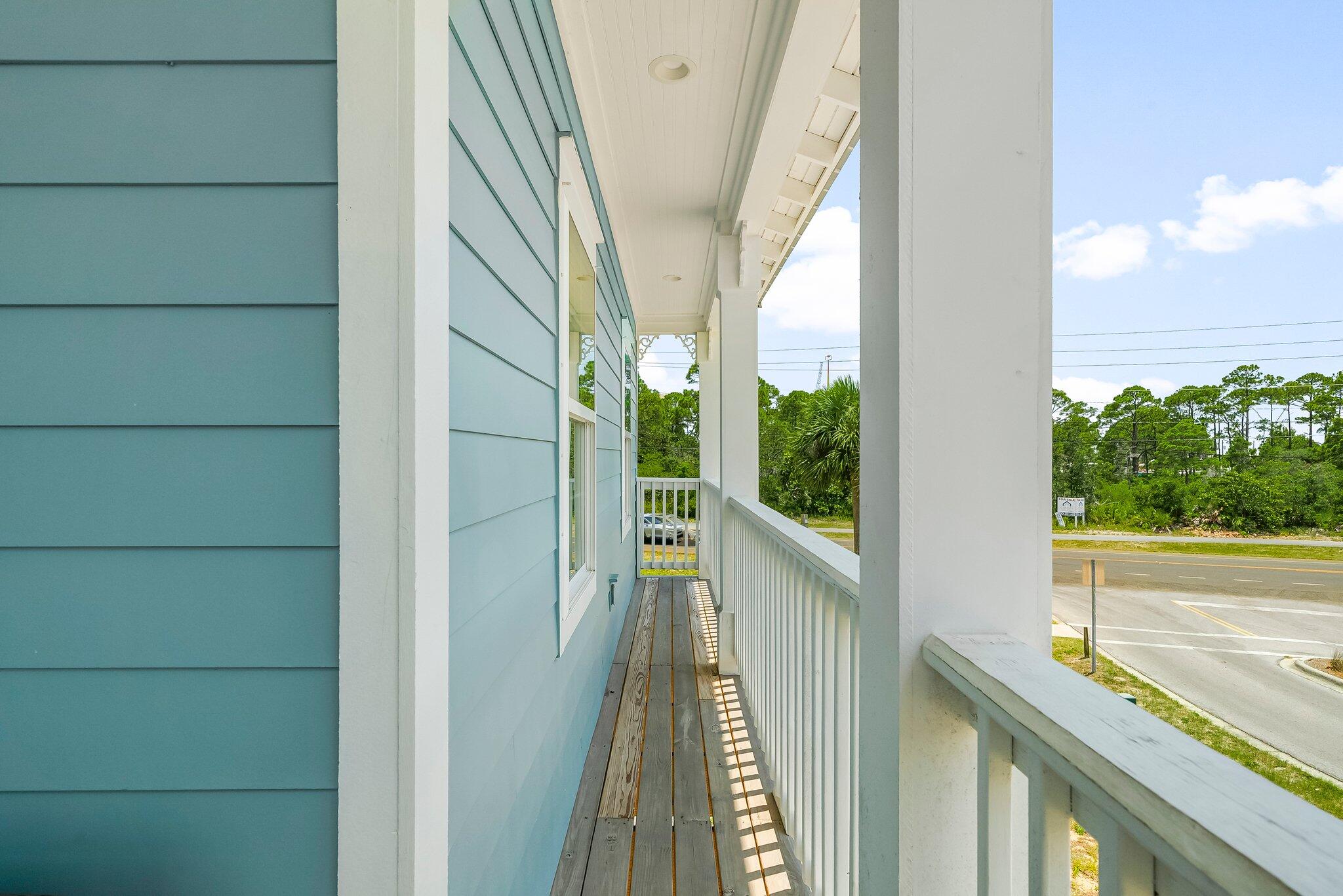 Lagoon Manor - Residential
