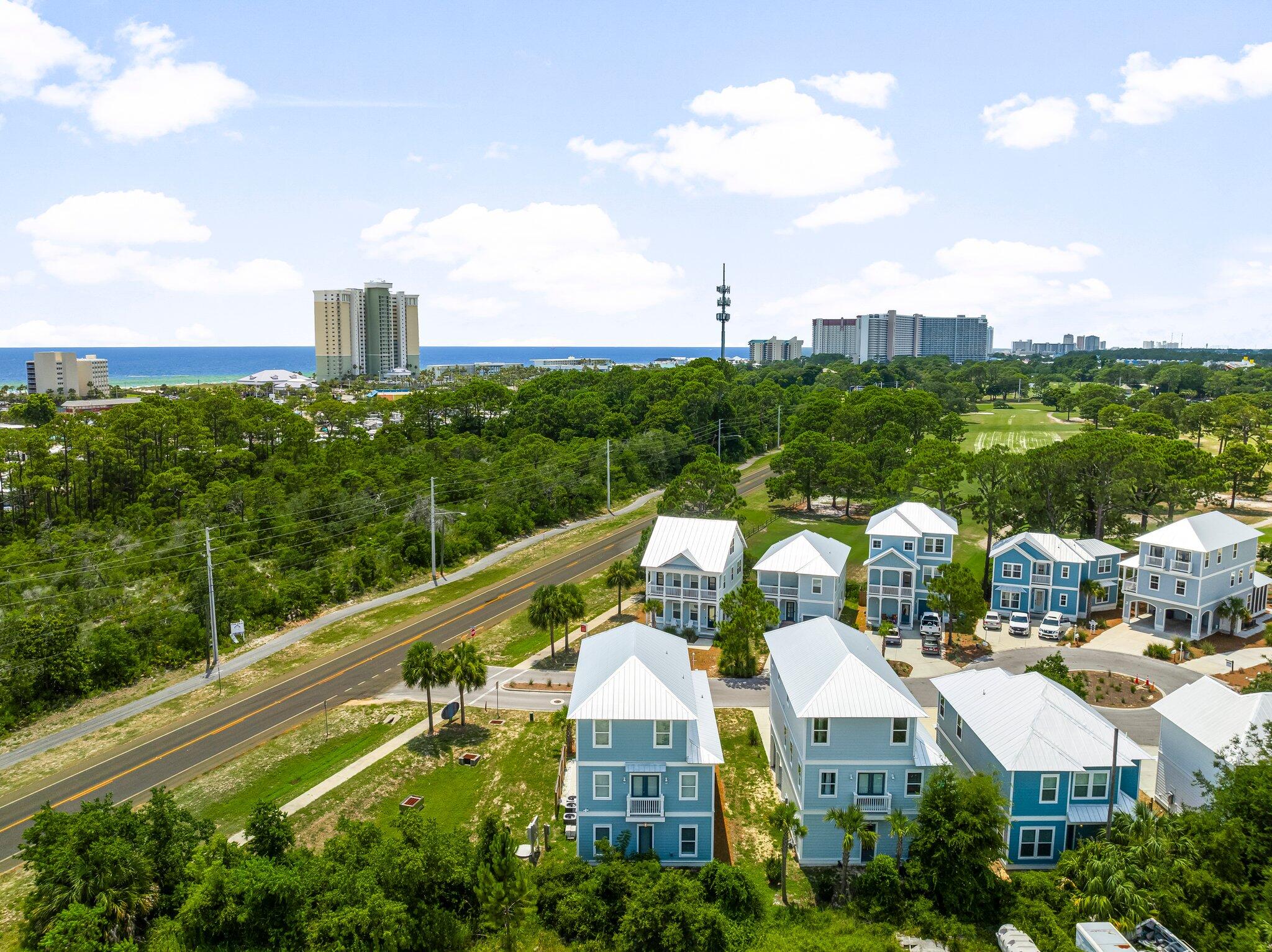 Lagoon Manor - Residential