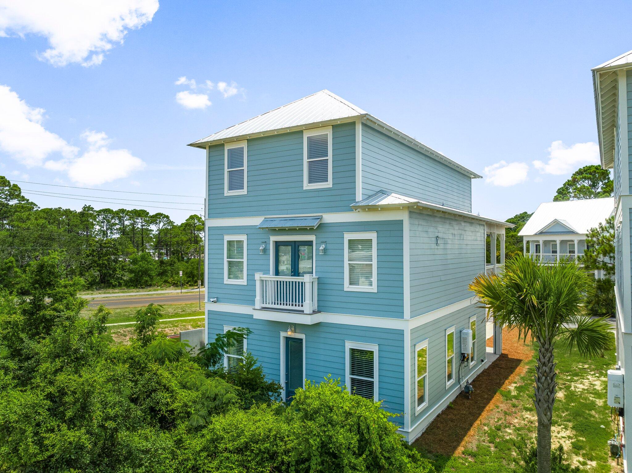 Lagoon Manor - Residential