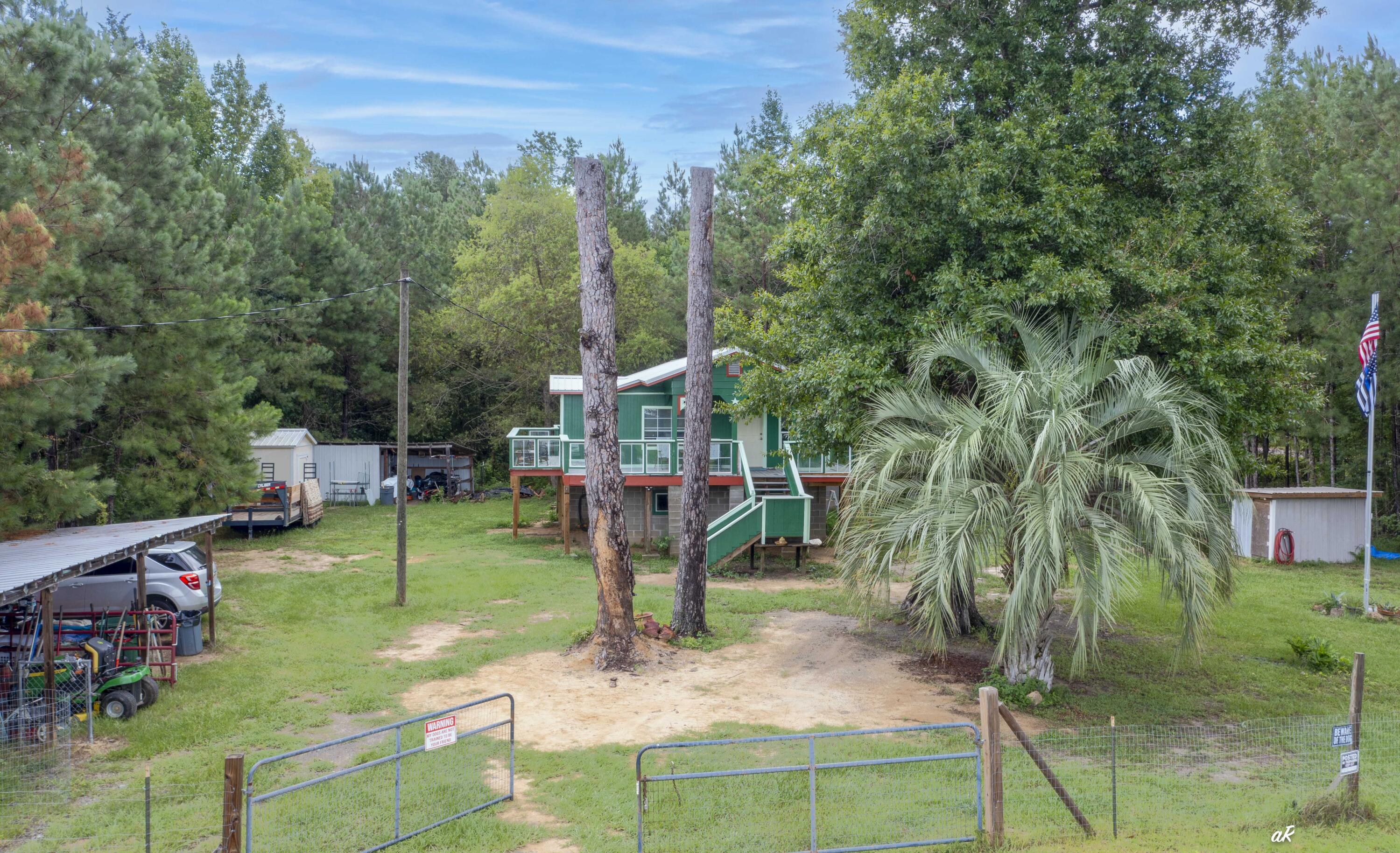 NO RECORDED SUBDIVISION - Residential