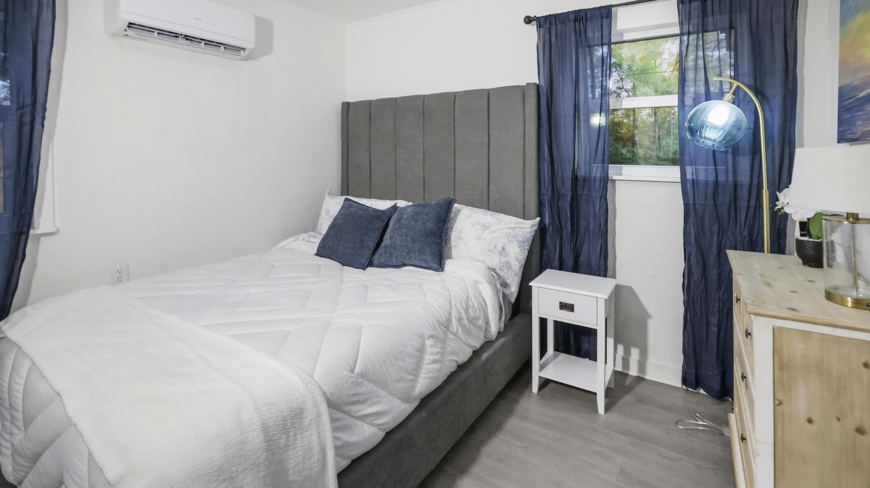 Hemlock/Woodlawn - Residential