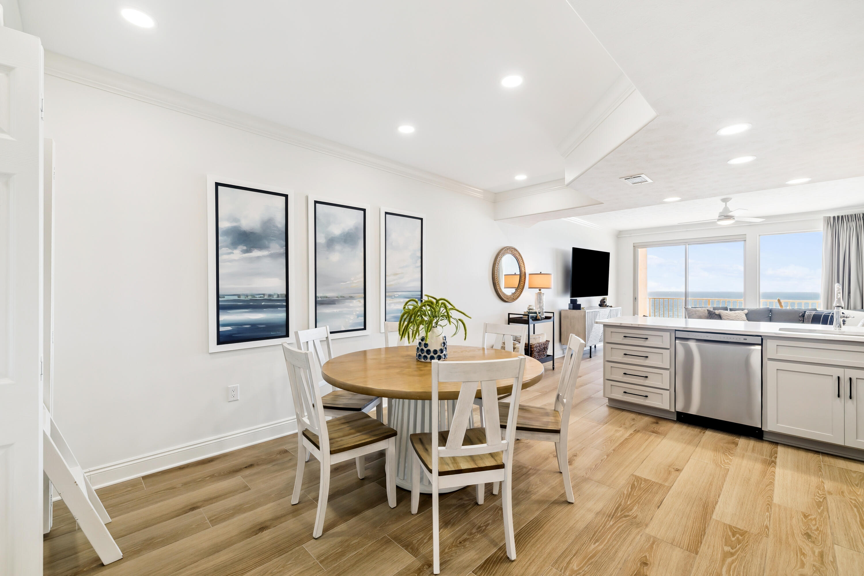 TREASURE ISLAND - Residential