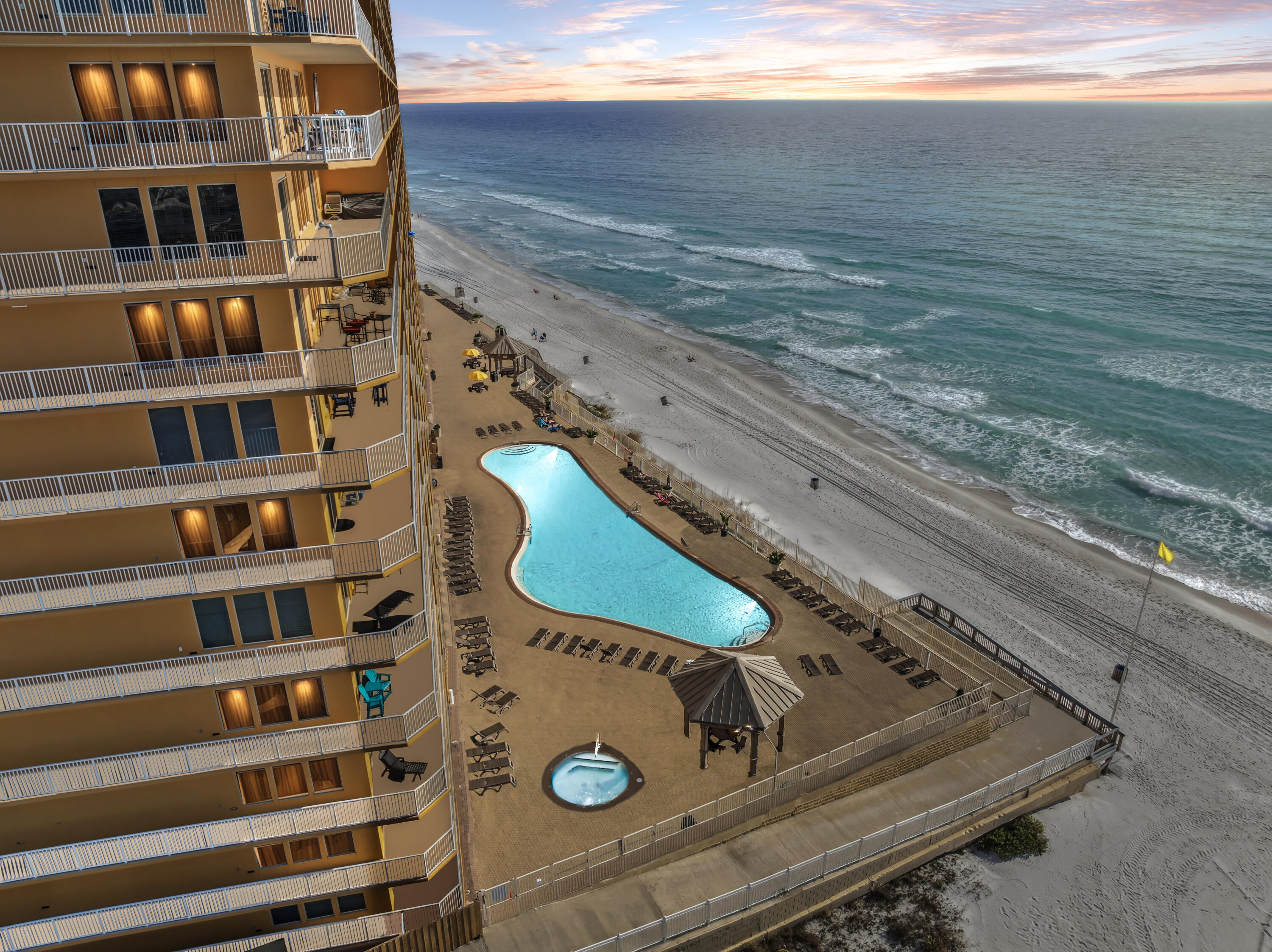 TREASURE ISLAND - Residential