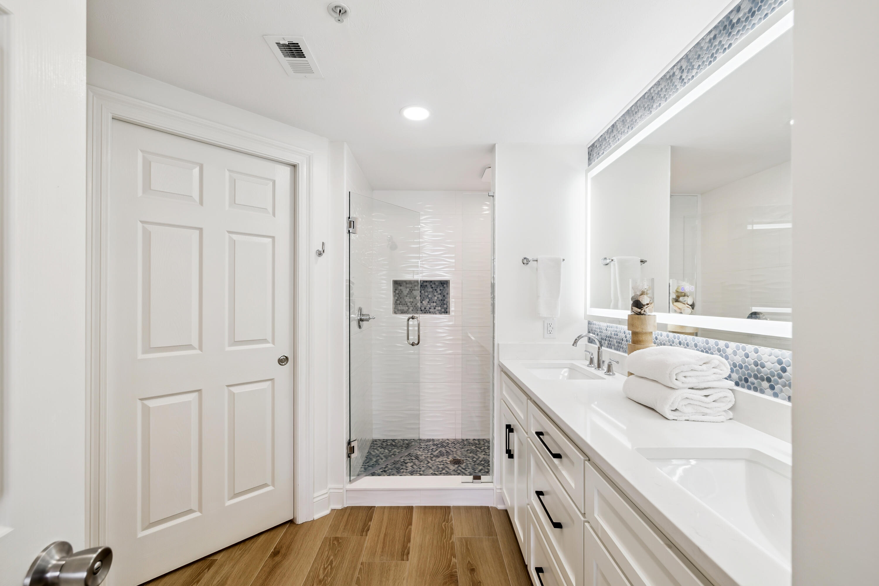 TREASURE ISLAND - Residential