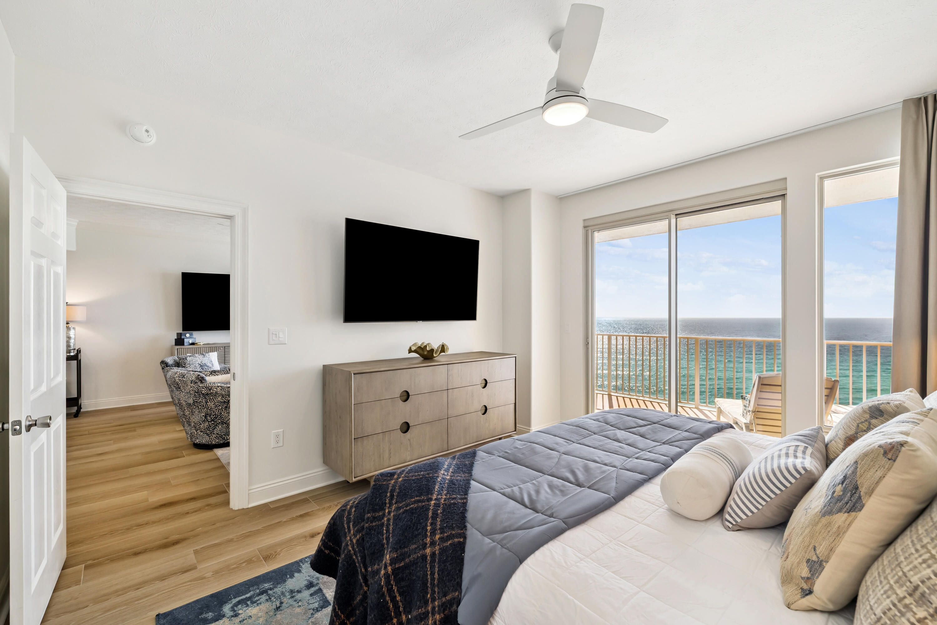 TREASURE ISLAND - Residential