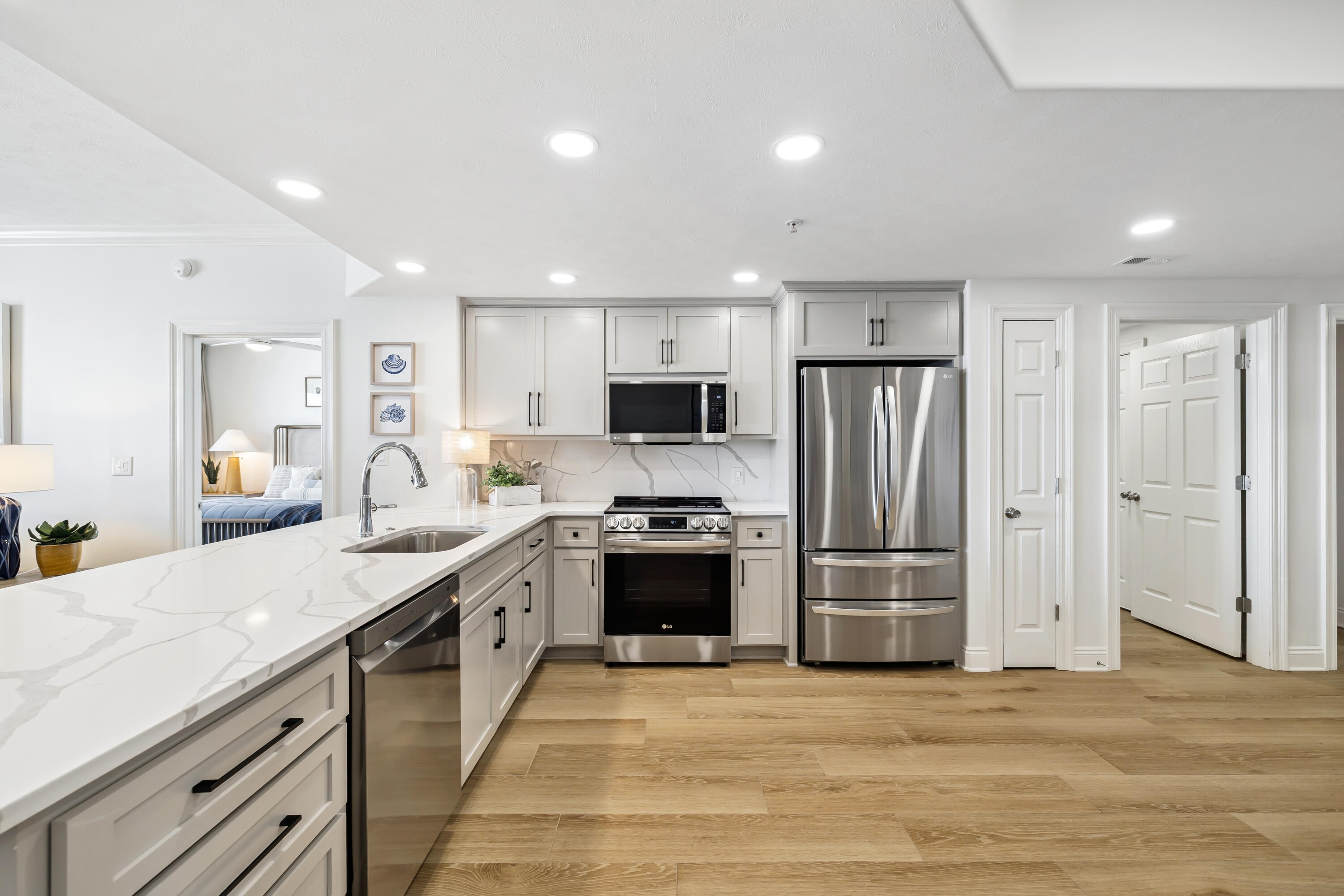 TREASURE ISLAND - Residential